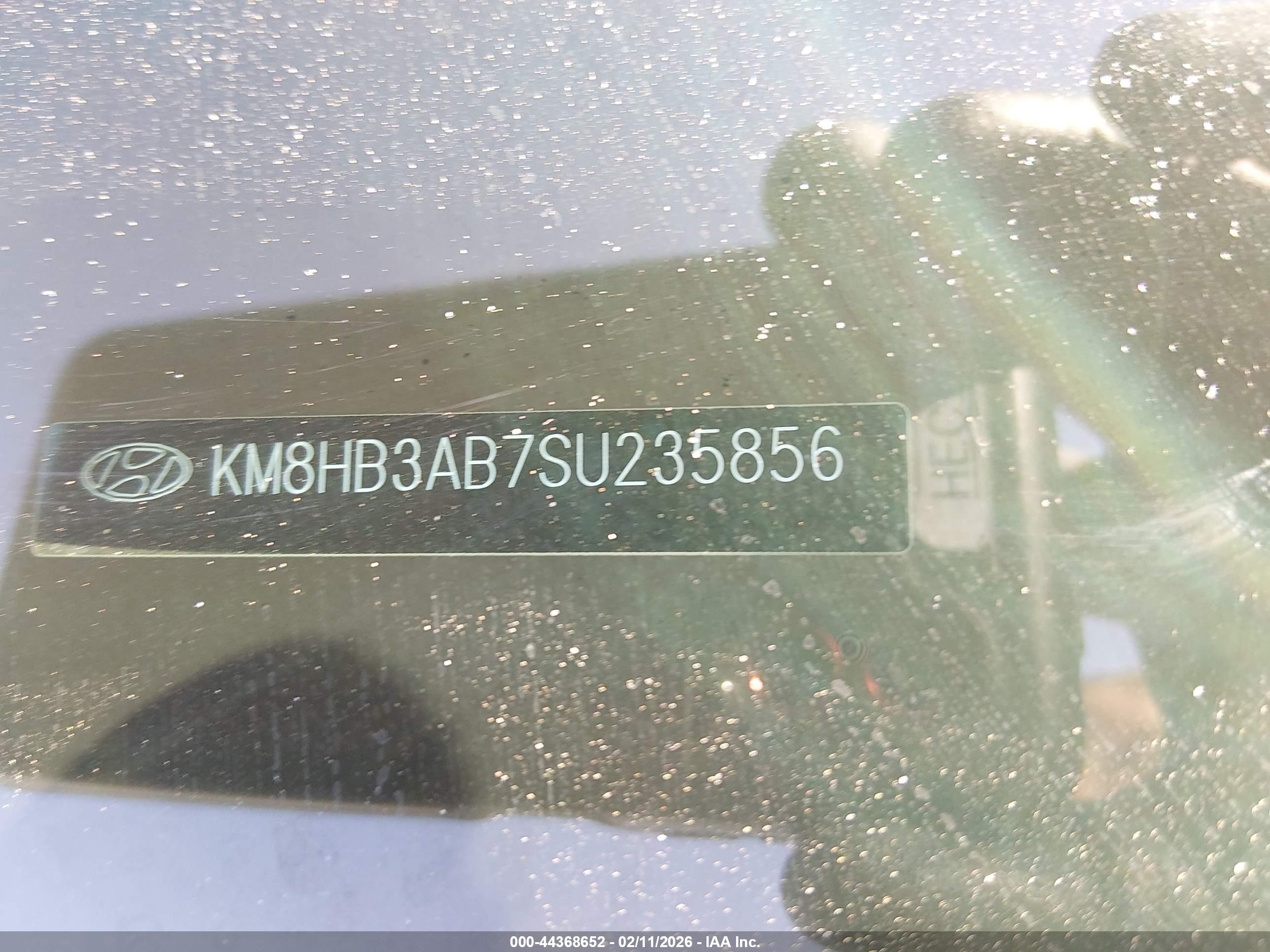 HYUNDAI KONA image 9