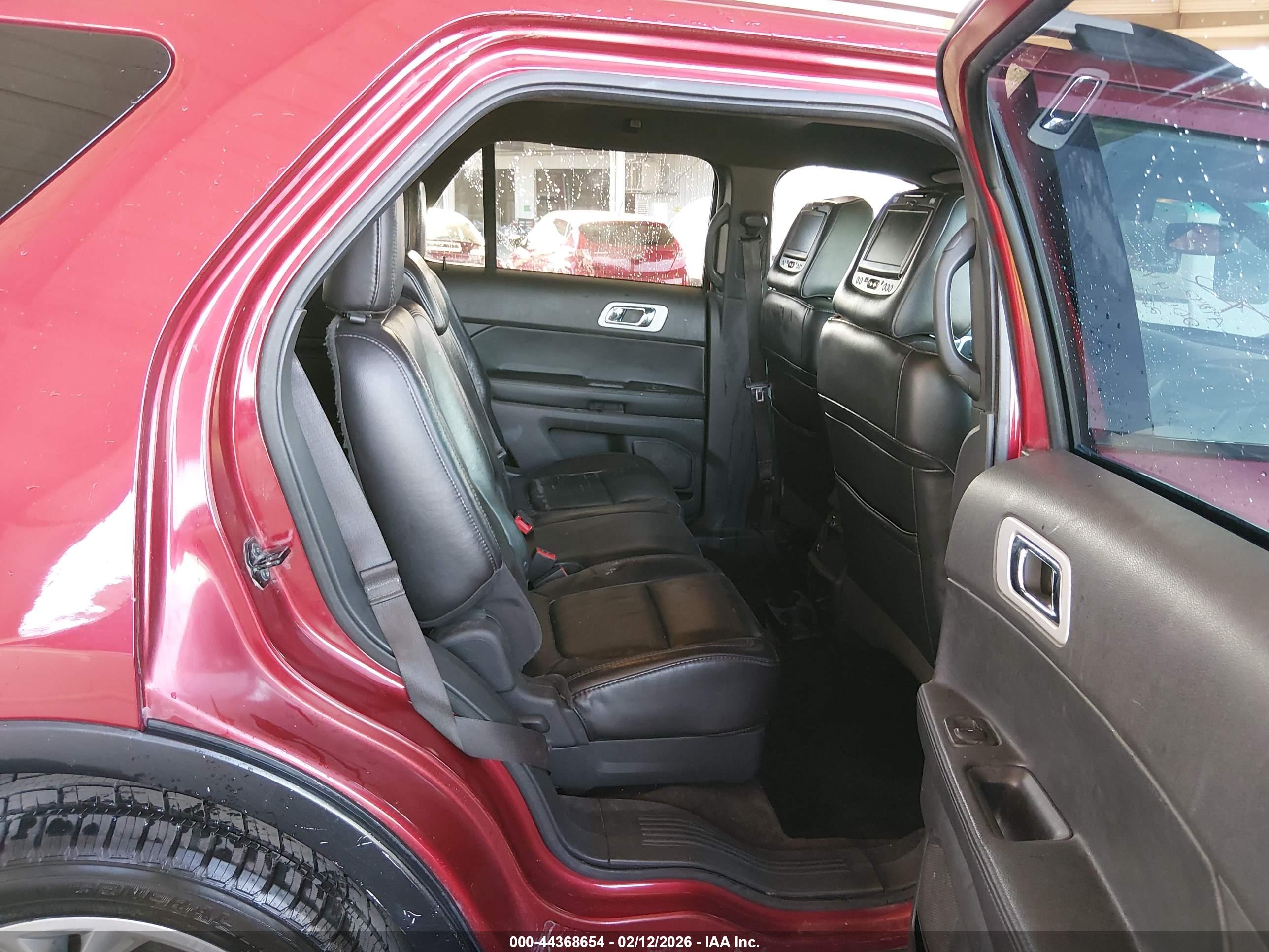 FORD EXPLORER image 8