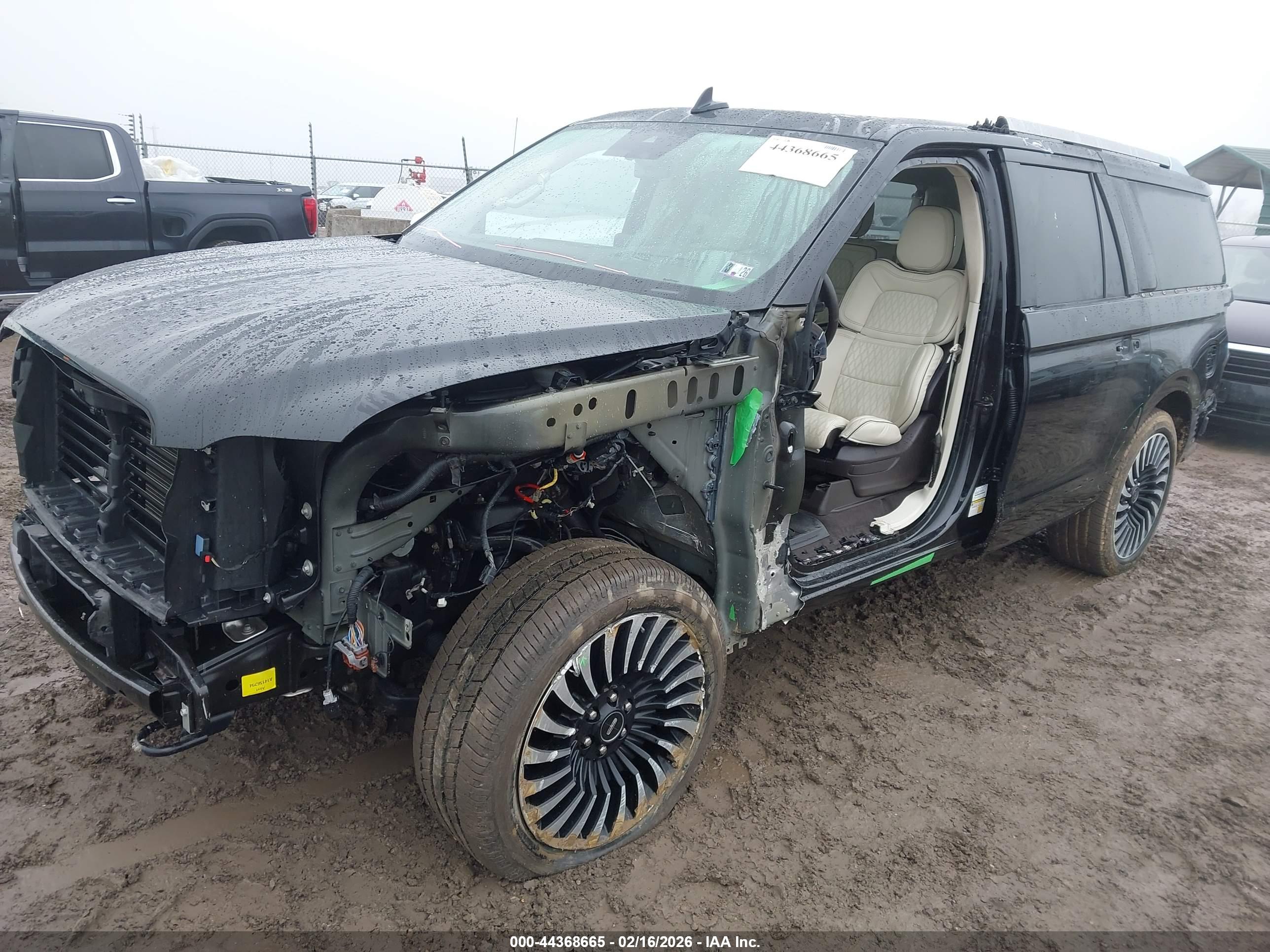 LINCOLN NAVIGATOR image 6