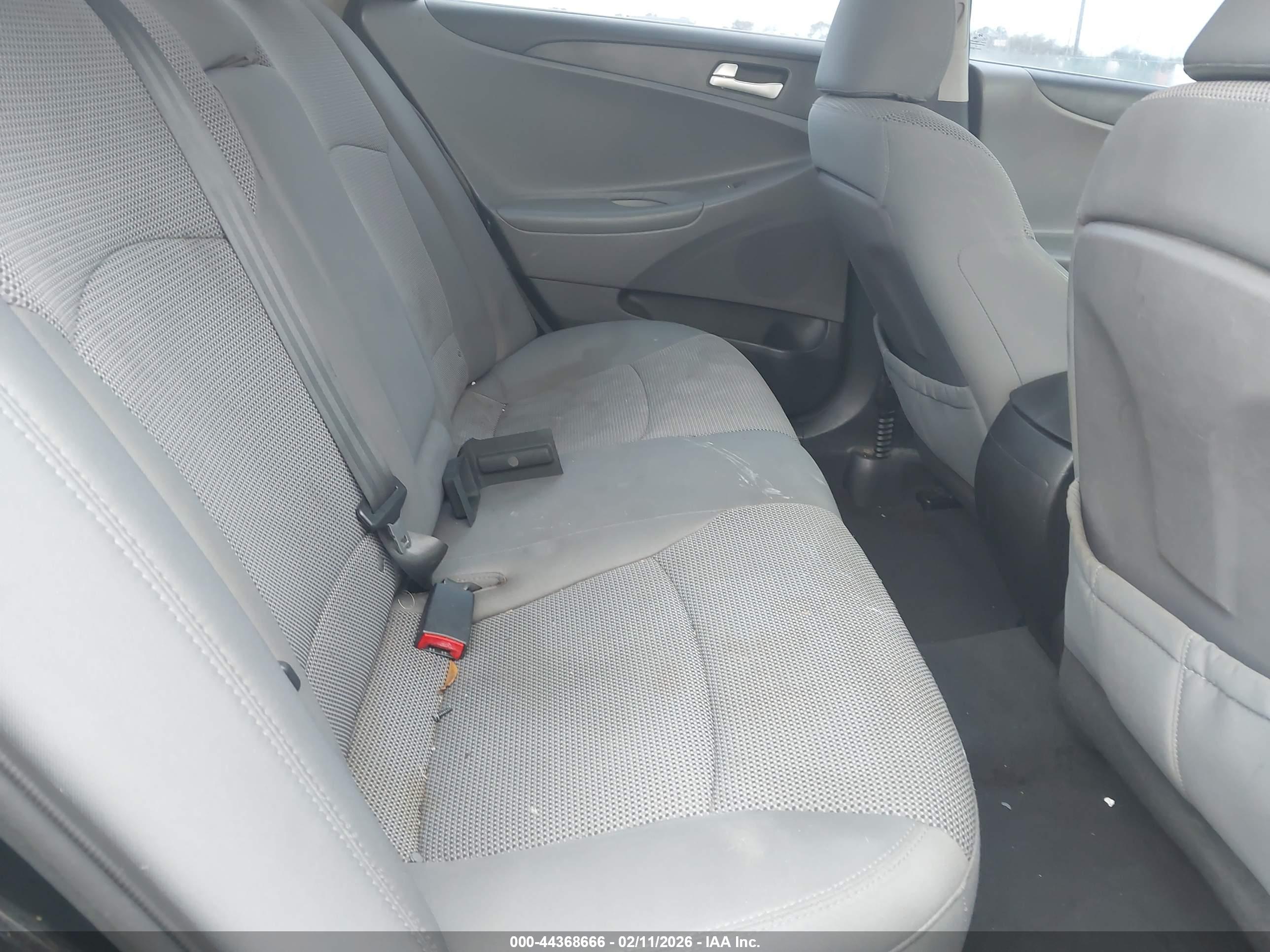 HYUNDAI SONATA image 8