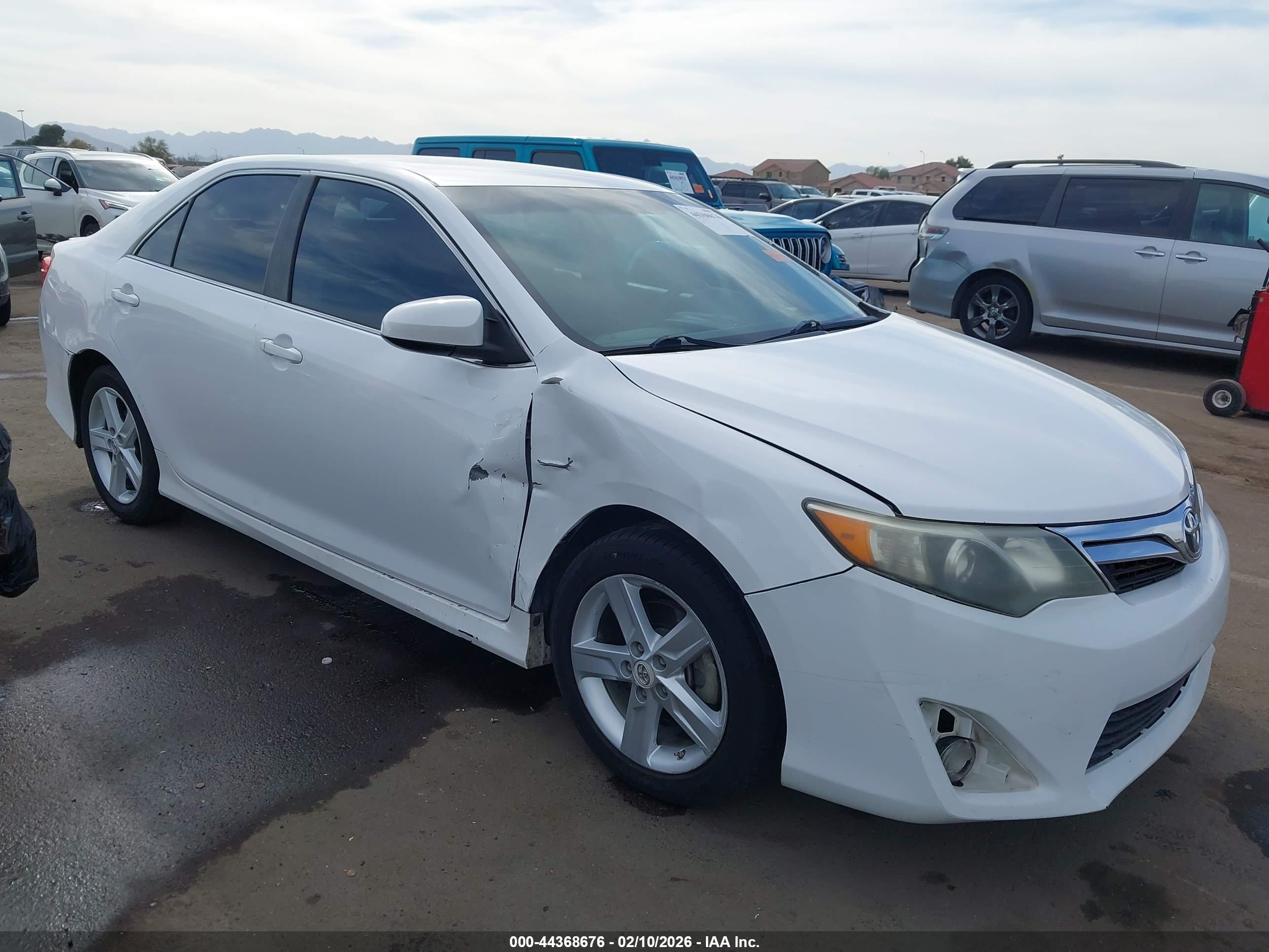 TOYOTA CAMRY image 6