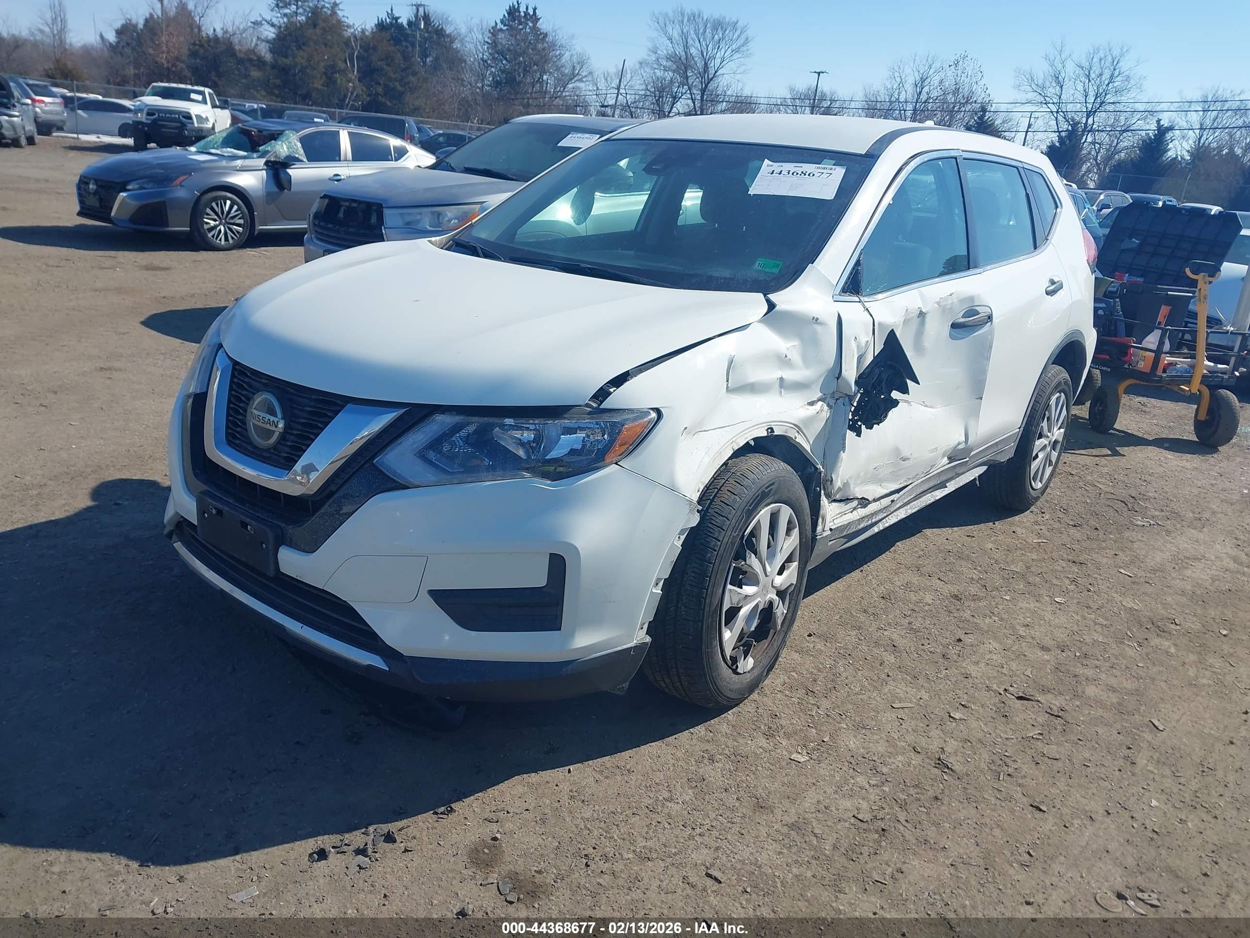 NISSAN ROGUE image 2
