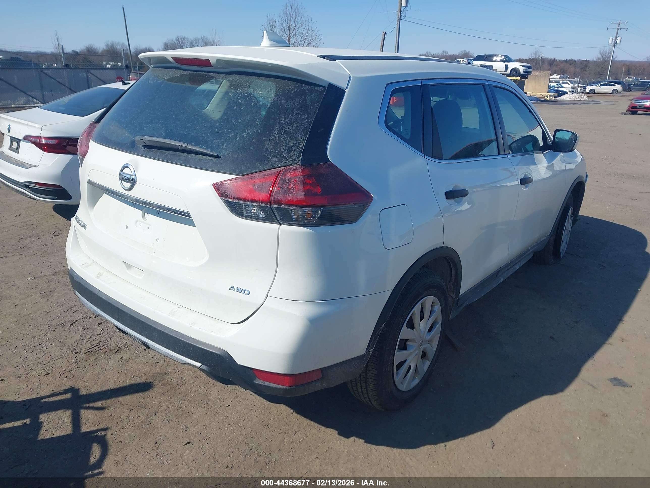 NISSAN ROGUE image 4