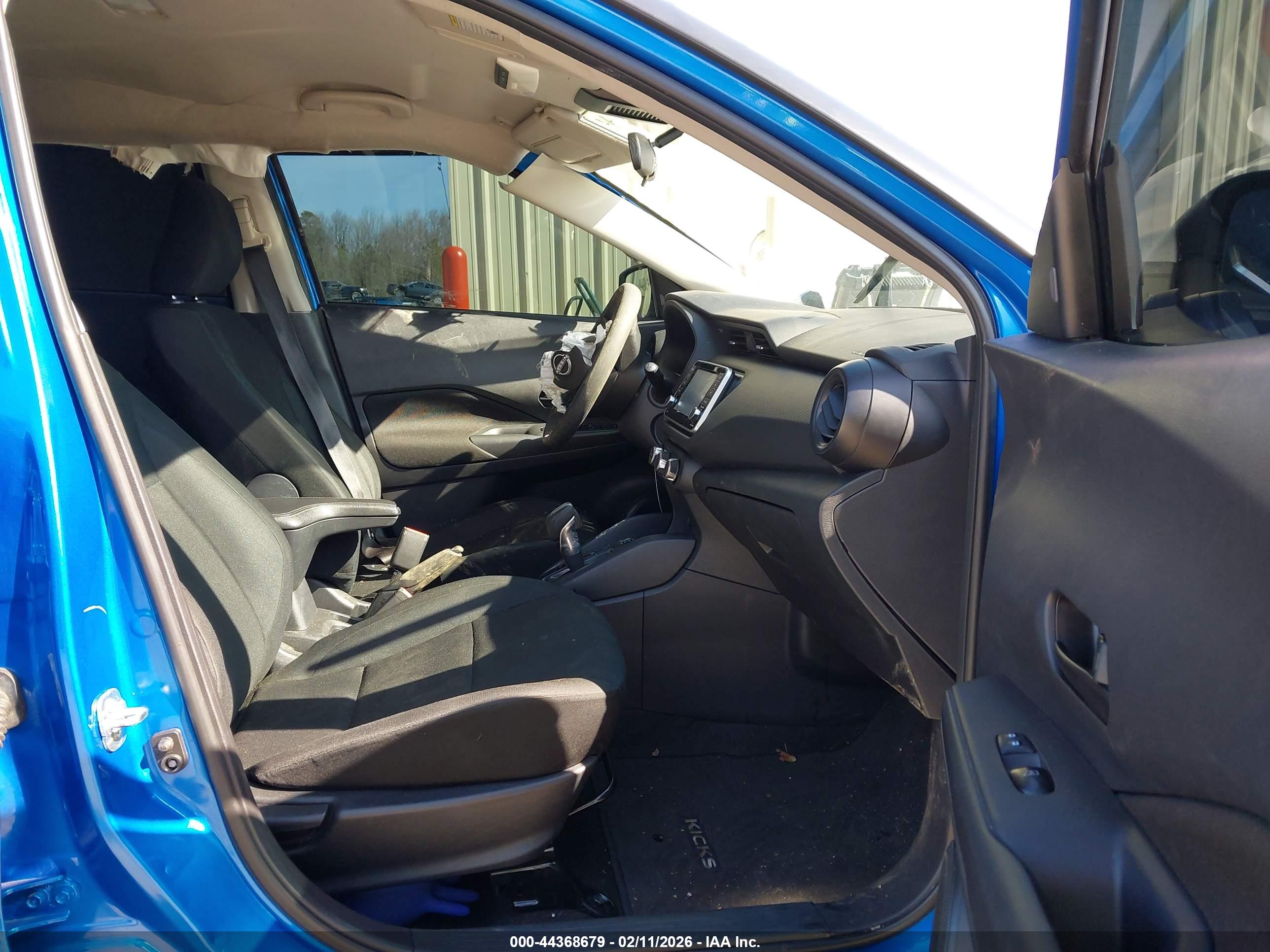 NISSAN KICKS image 5