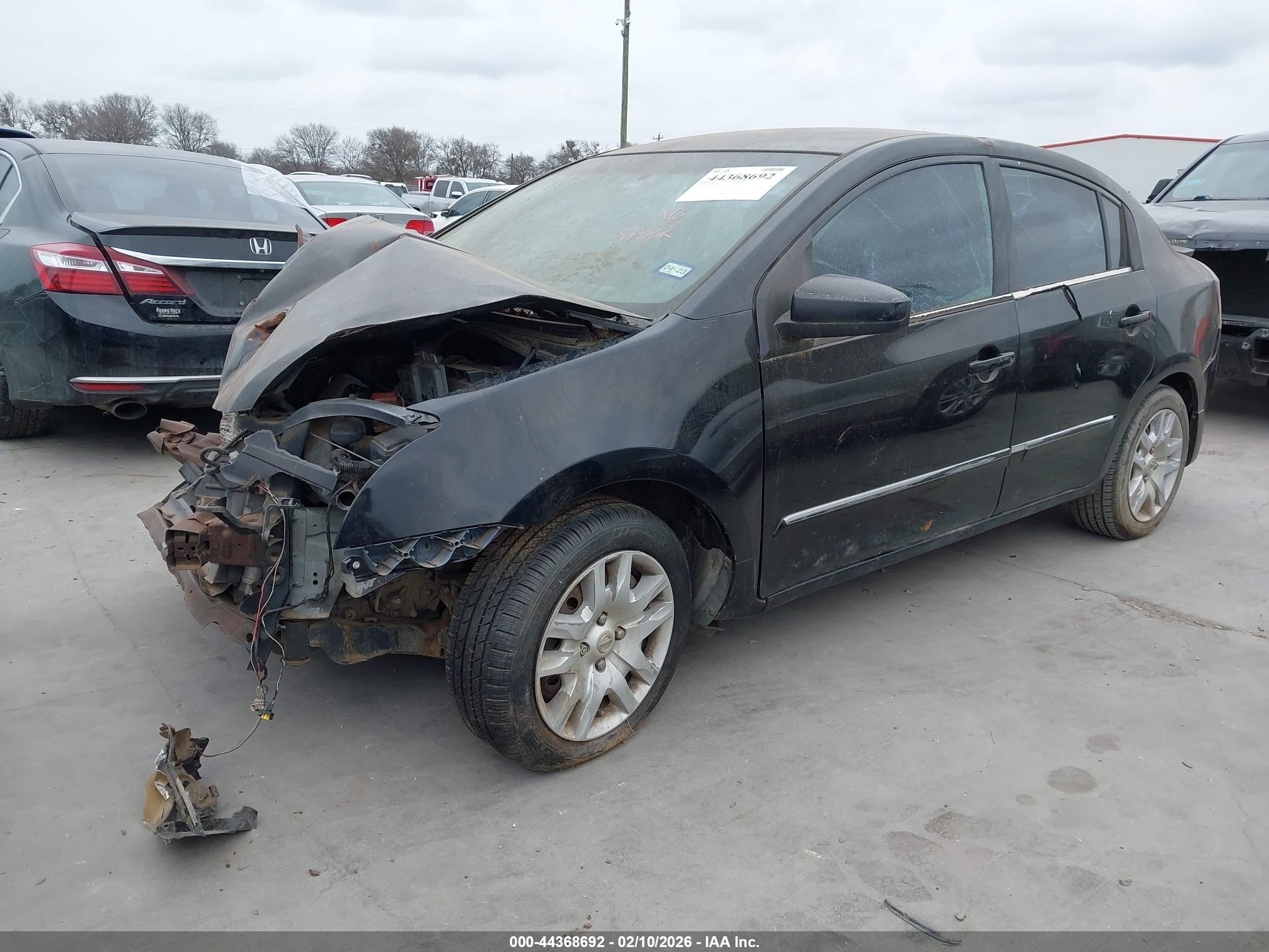 NISSAN SENTRA image 2