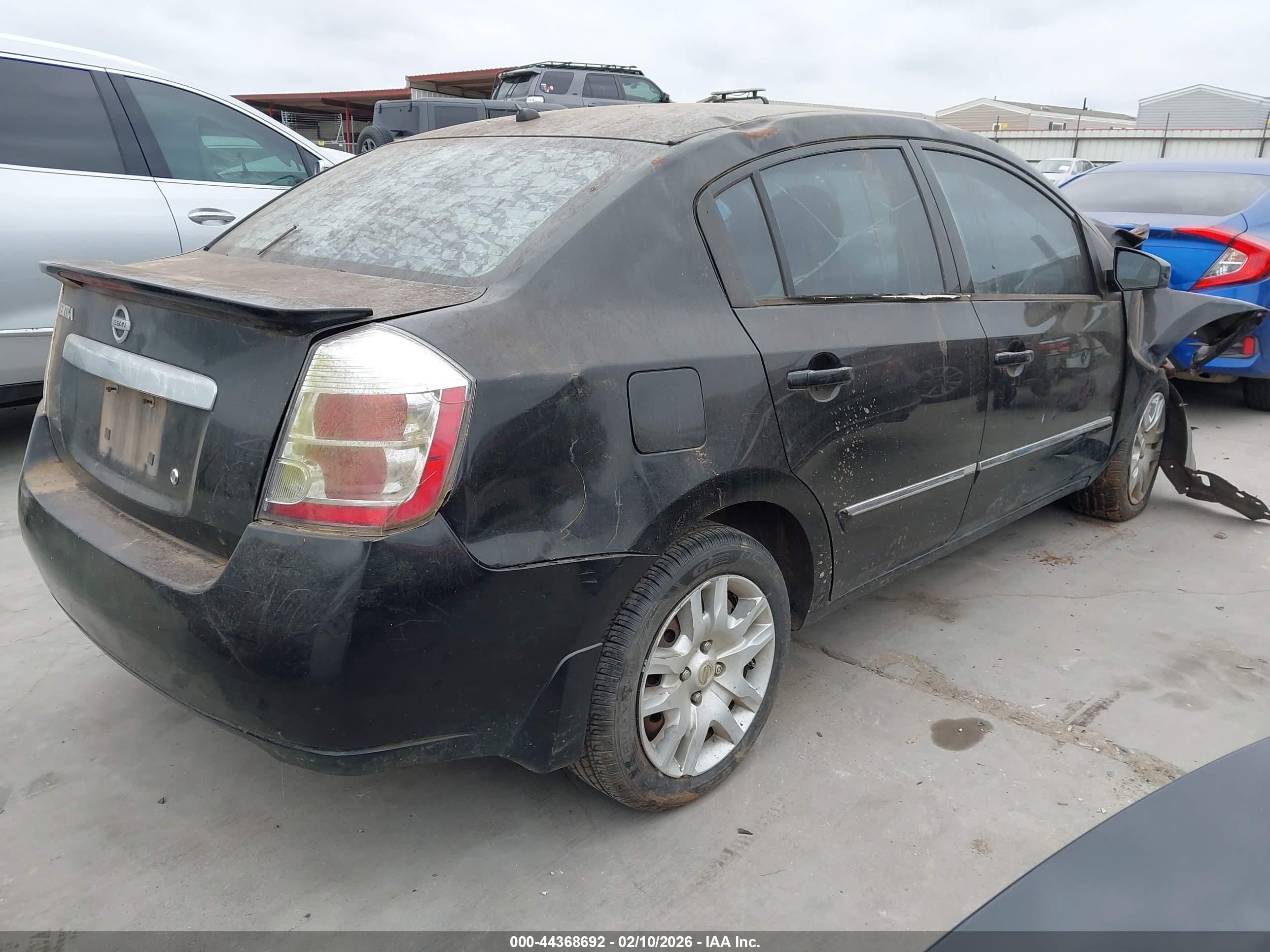 NISSAN SENTRA image 4
