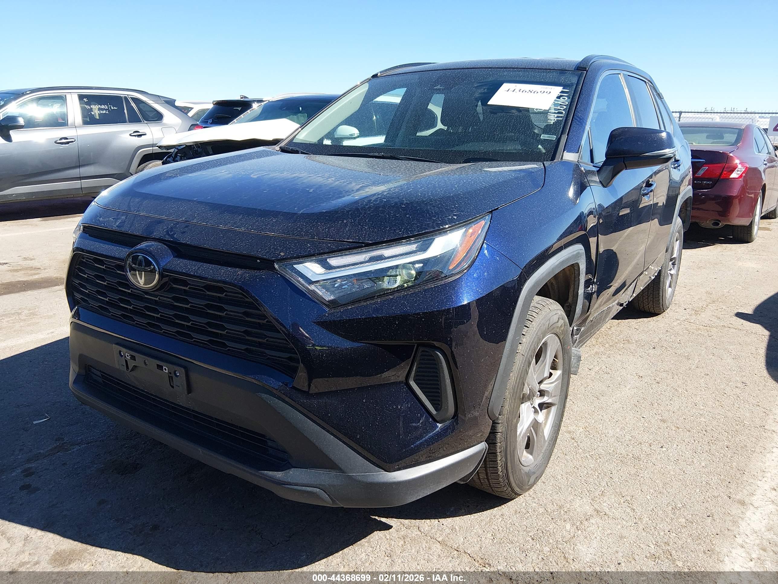 TOYOTA RAV4 image 2
