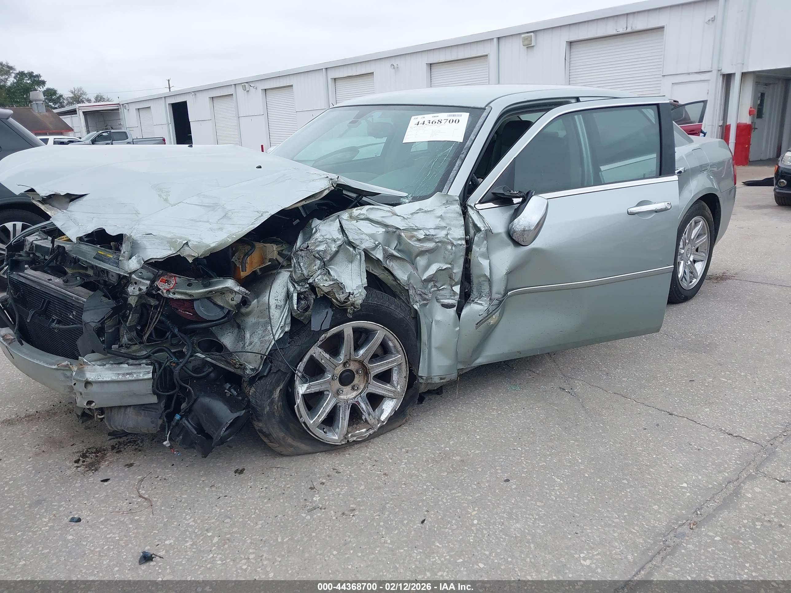 CHRYSLER 300C image 2