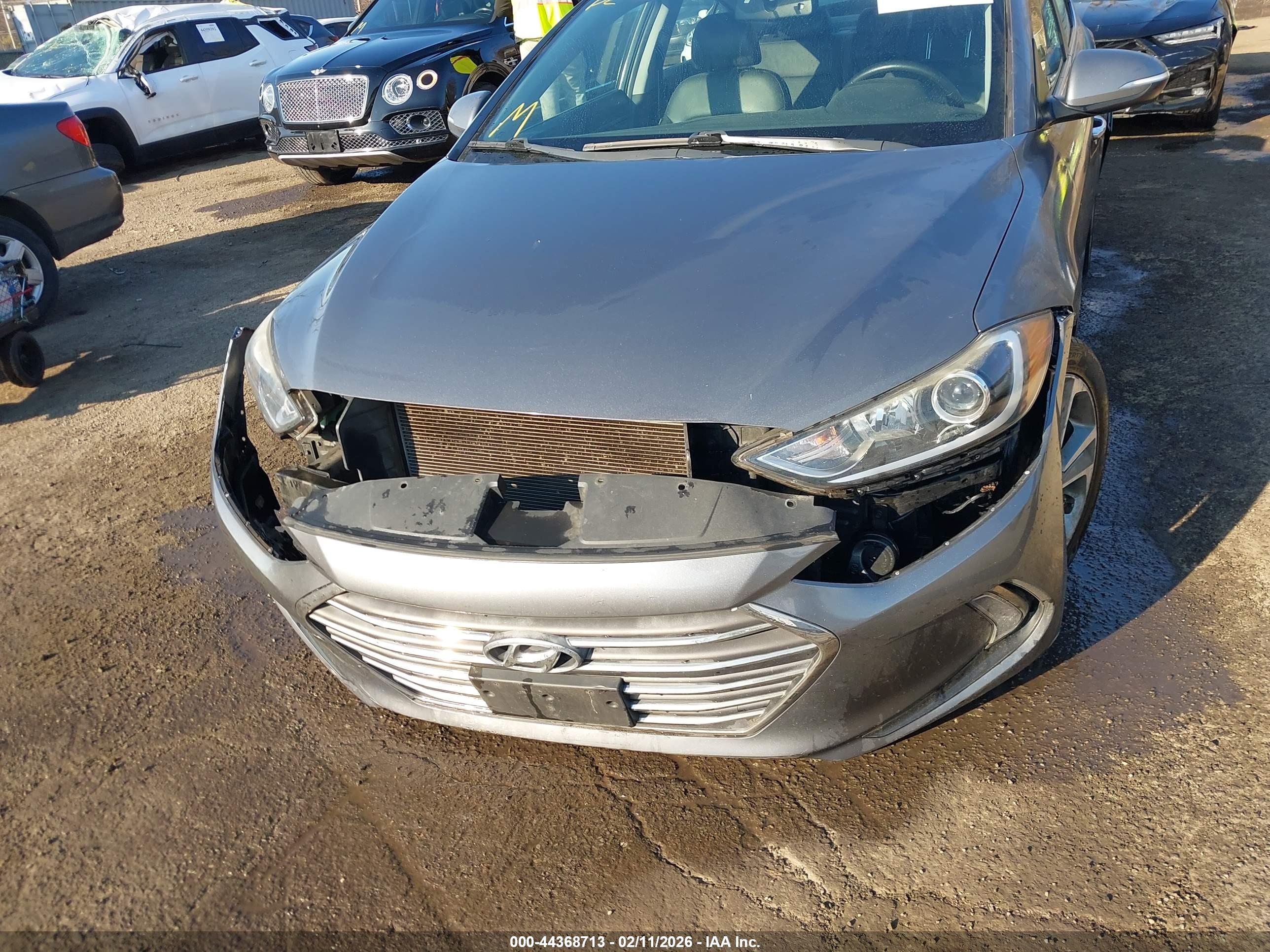 HYUNDAI ELANTRA image 6