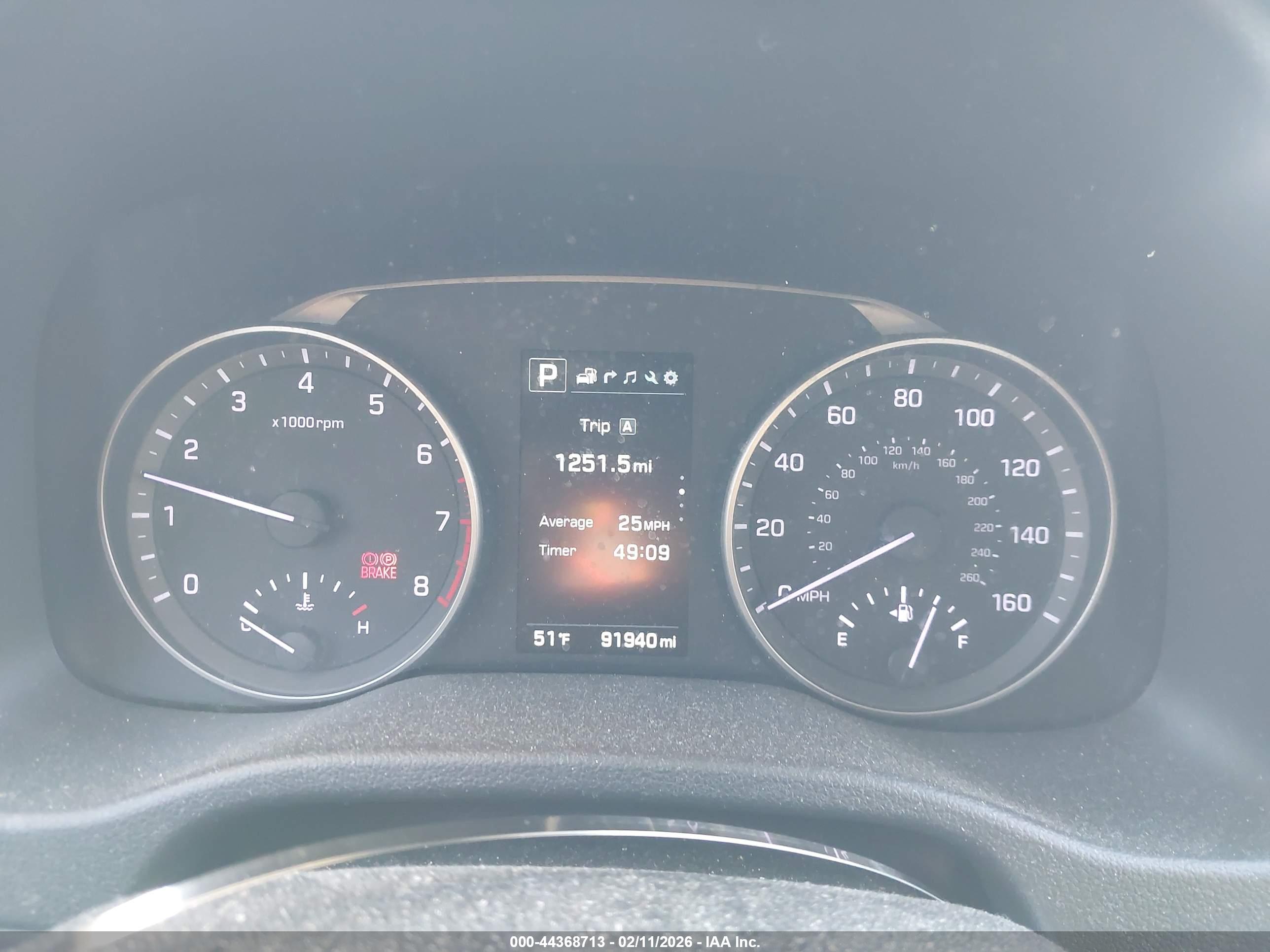 HYUNDAI ELANTRA image 7