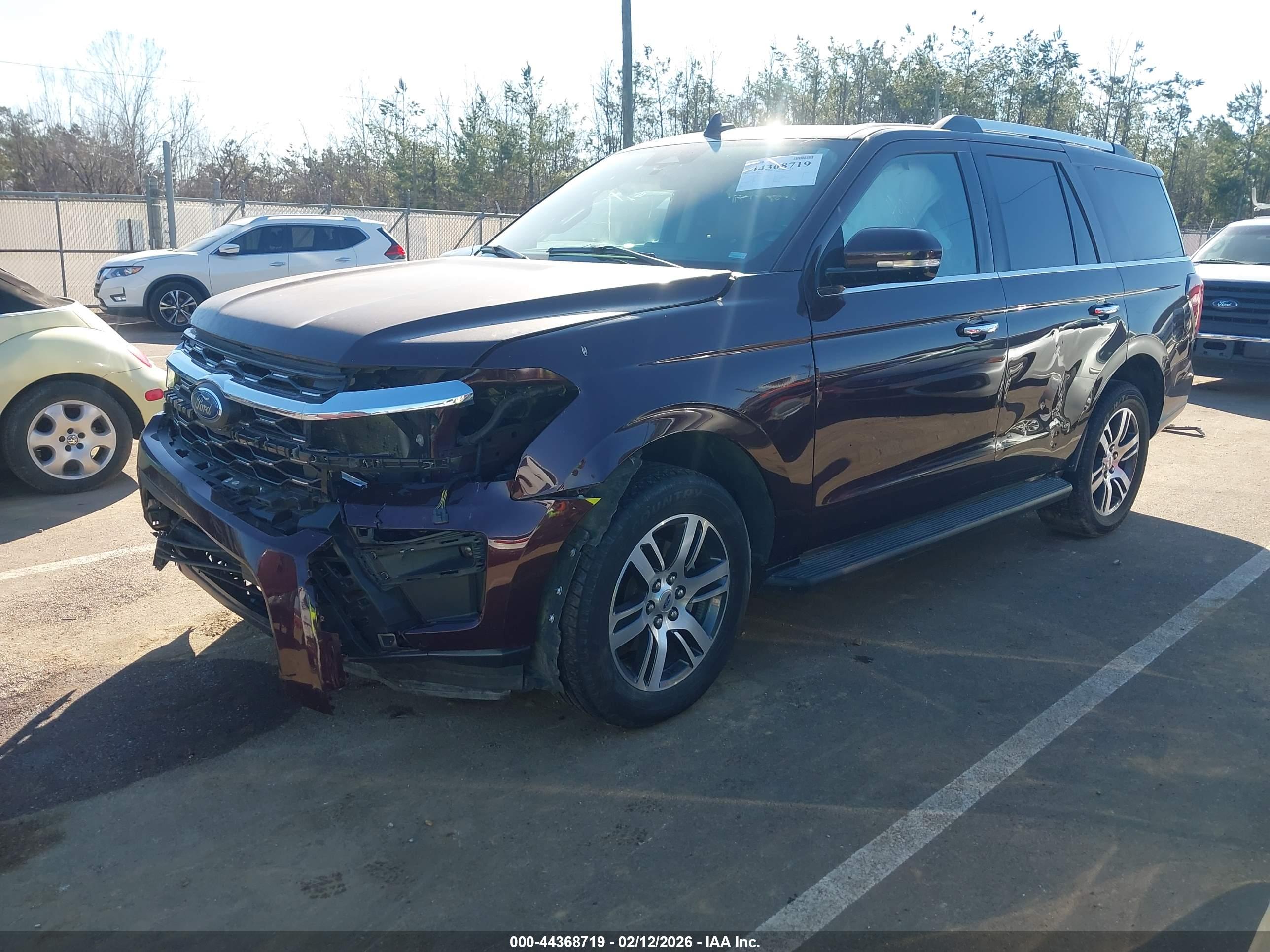 FORD EXPEDITION image 2