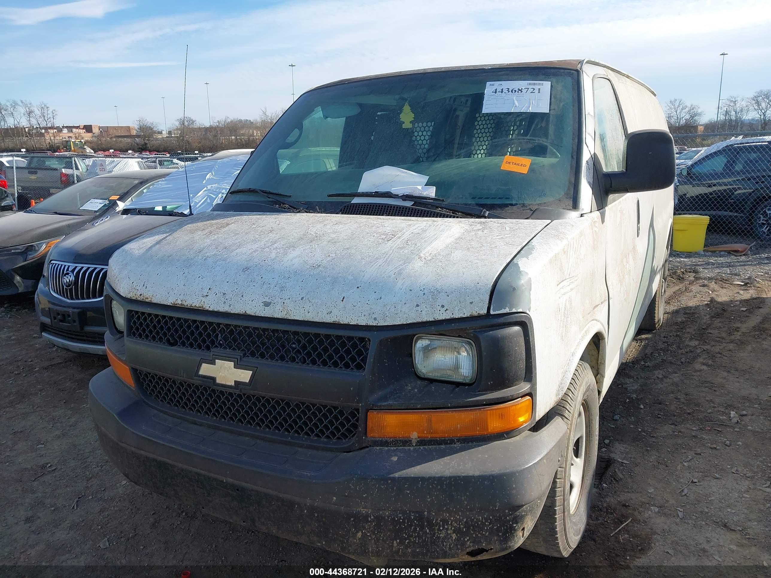 CHEVROLET EXPRESS image 6