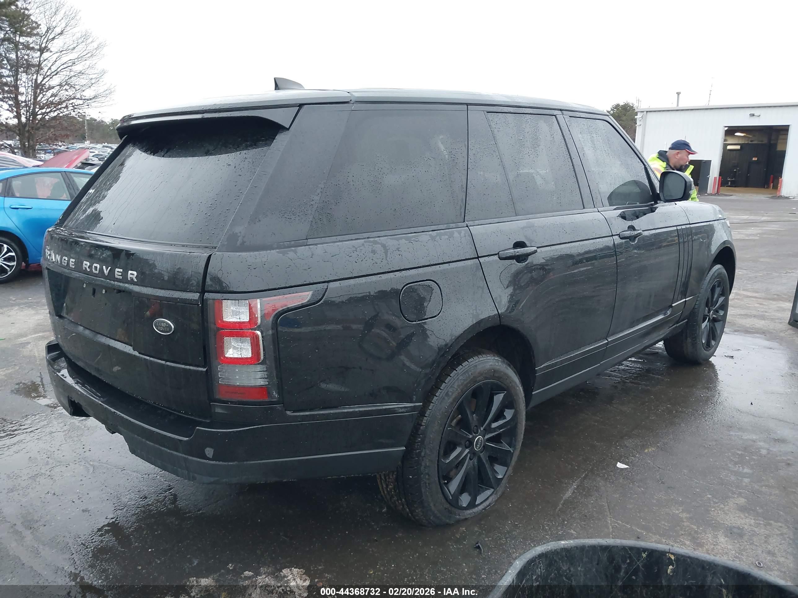 LAND ROVER image 4