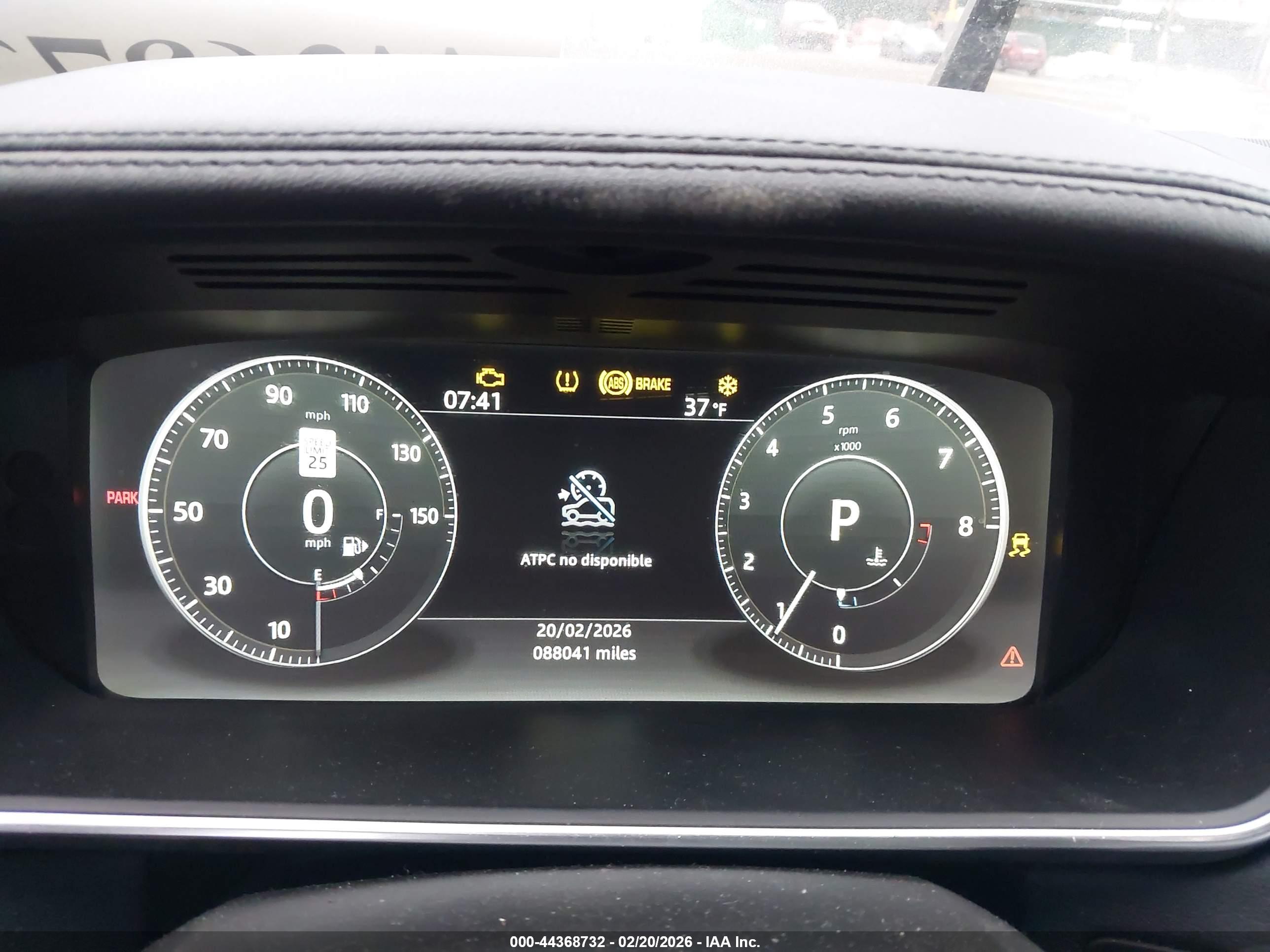 LAND ROVER image 7