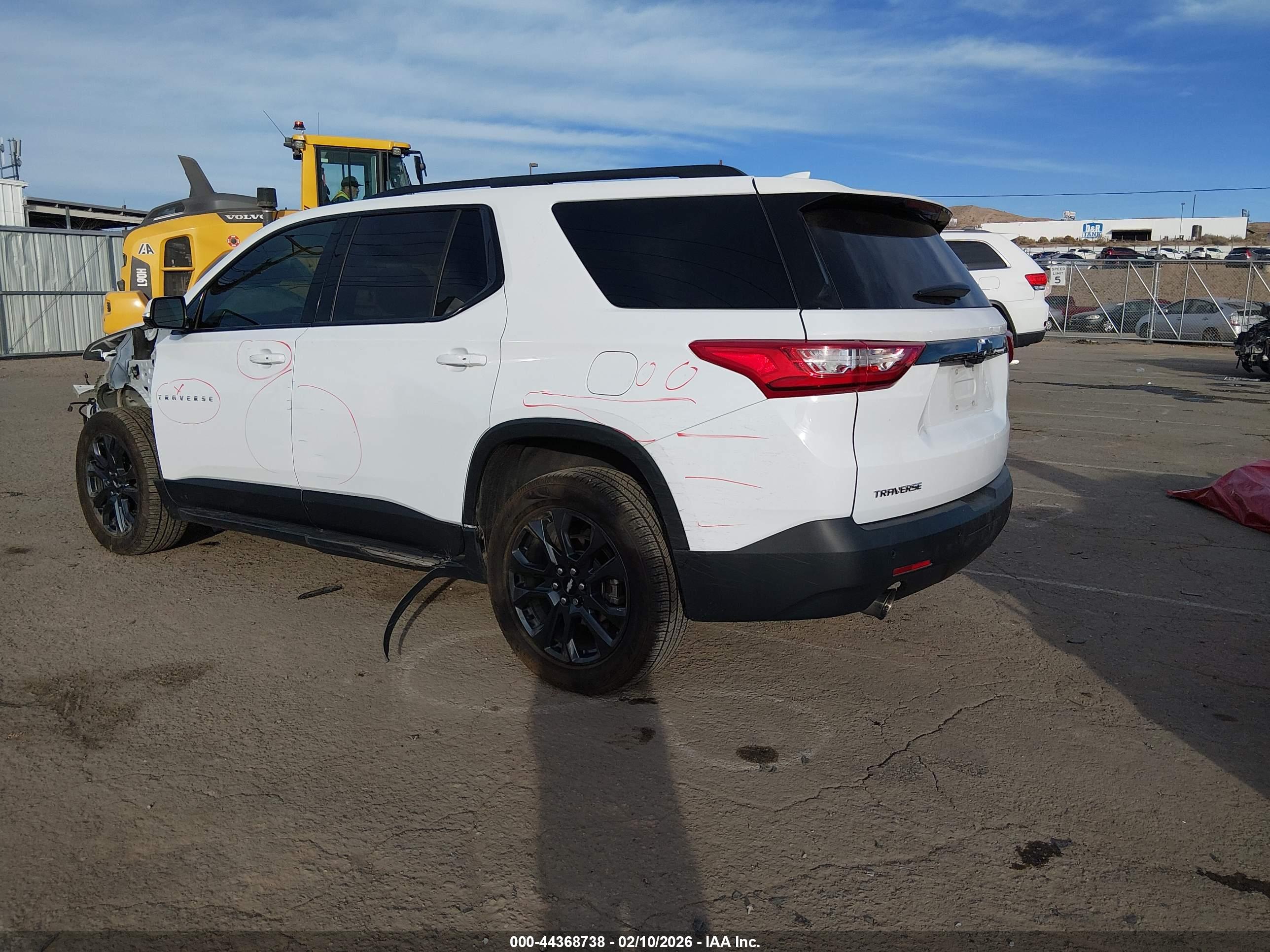 CHEVROLET TRAVERSE image 3