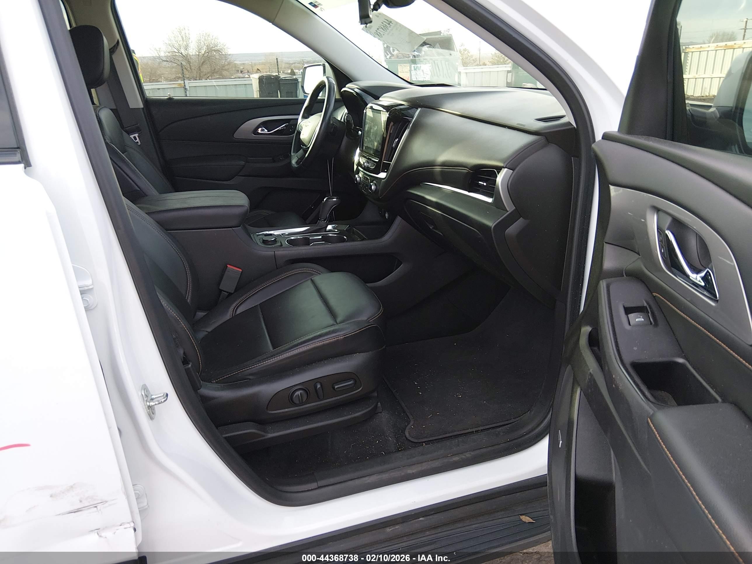 CHEVROLET TRAVERSE image 5