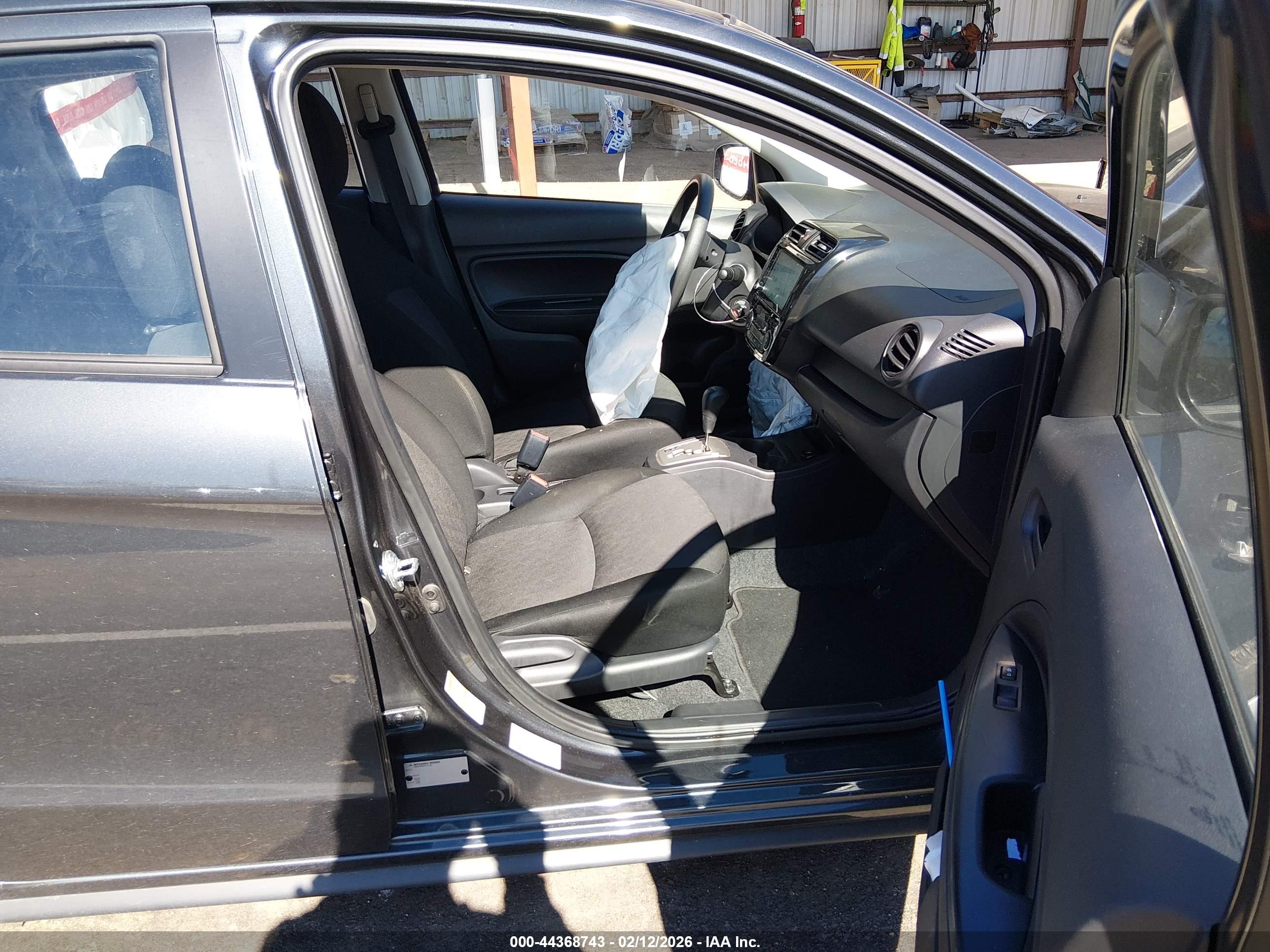 MITSUBISHI MIRAGE image 5
