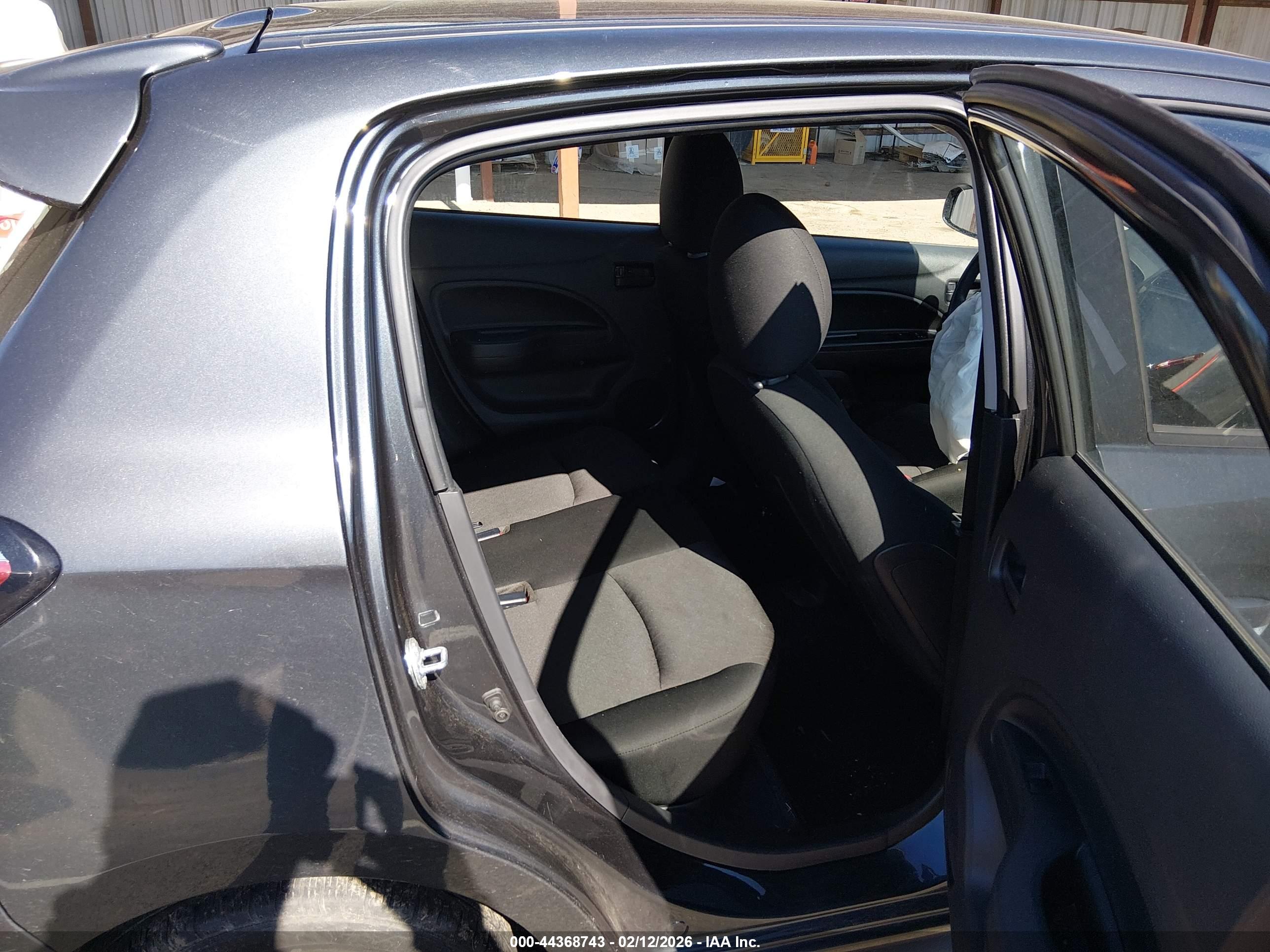 MITSUBISHI MIRAGE image 8