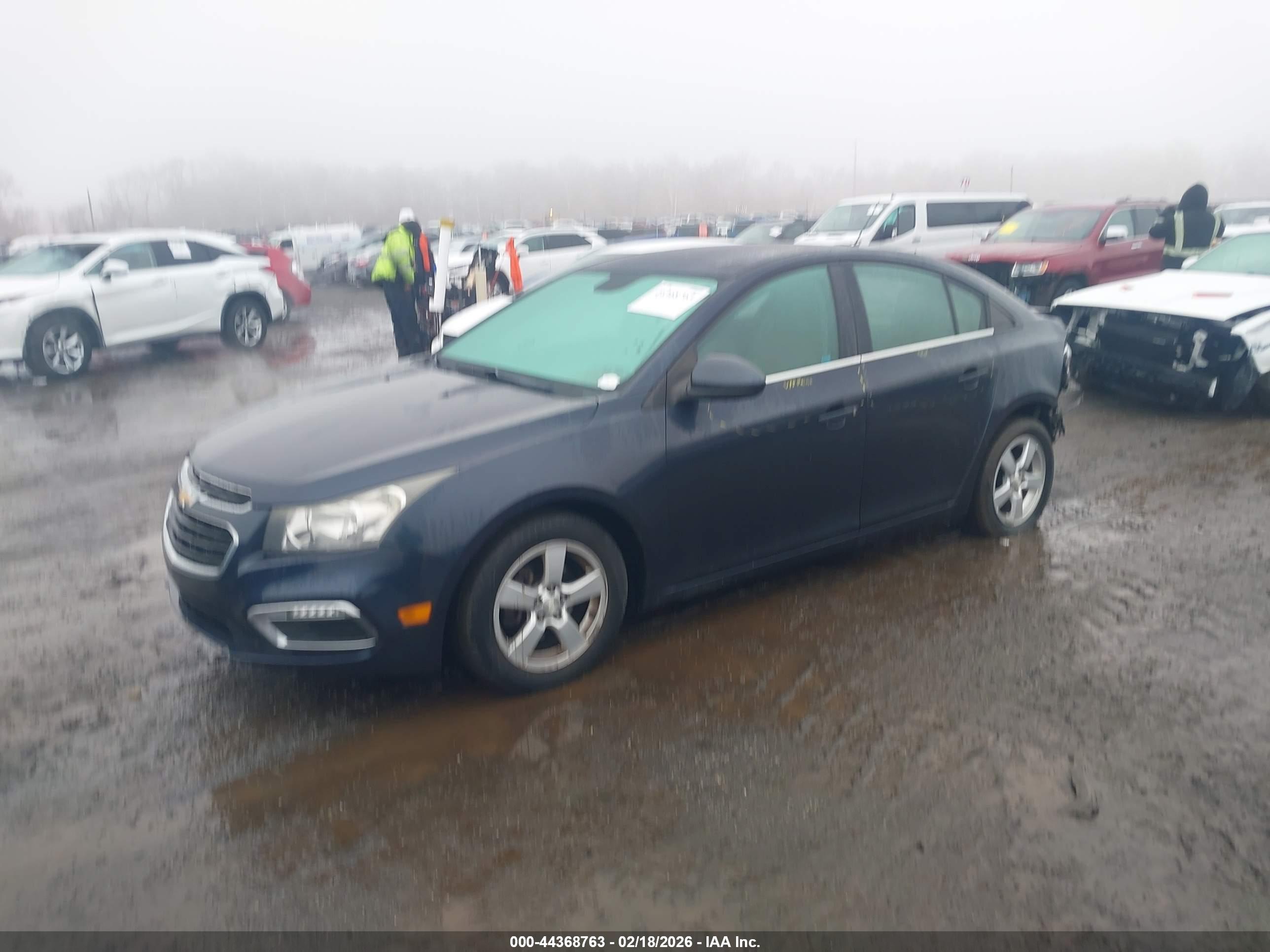 CHEVROLET CRUZE image 2