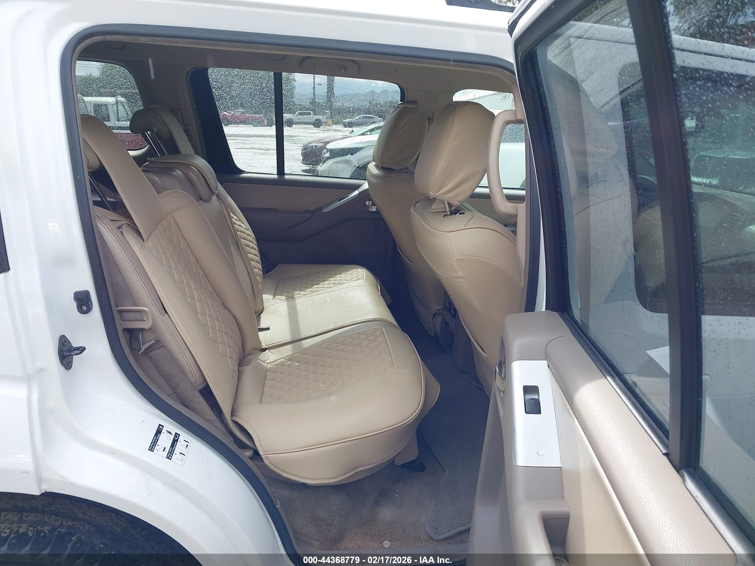NISSAN PATHFINDER image 8