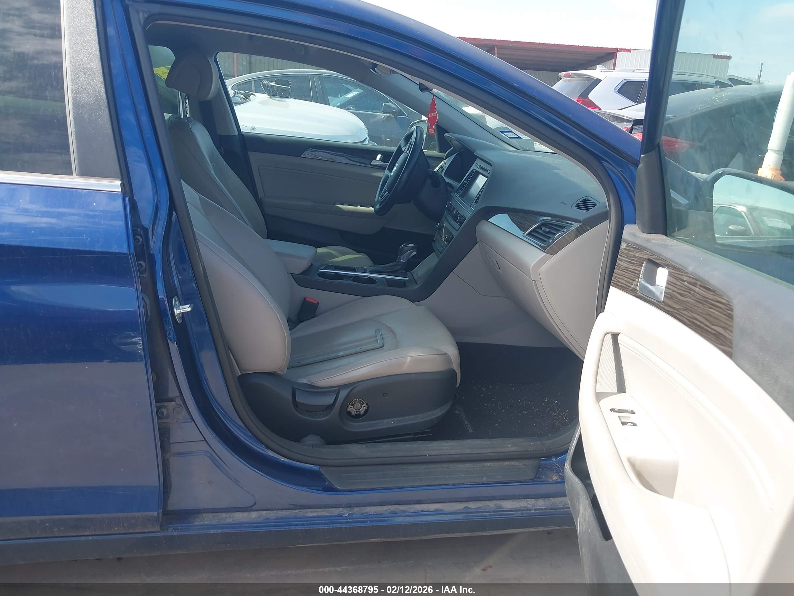 HYUNDAI SONATA image 5