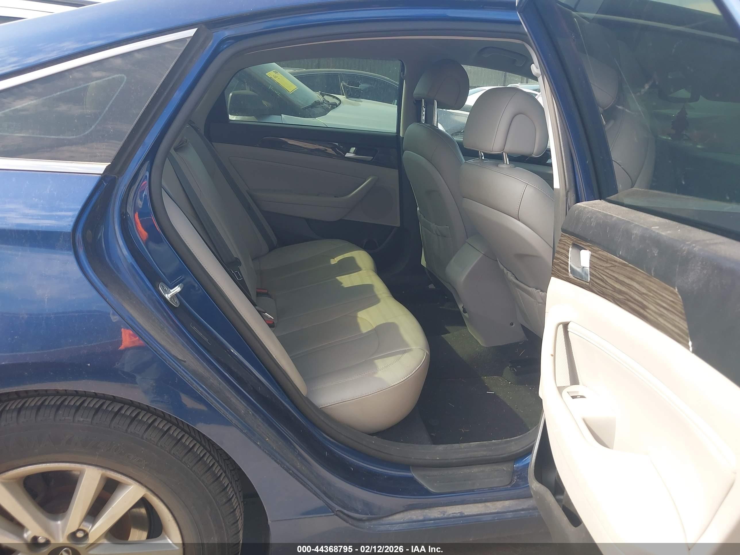HYUNDAI SONATA image 8