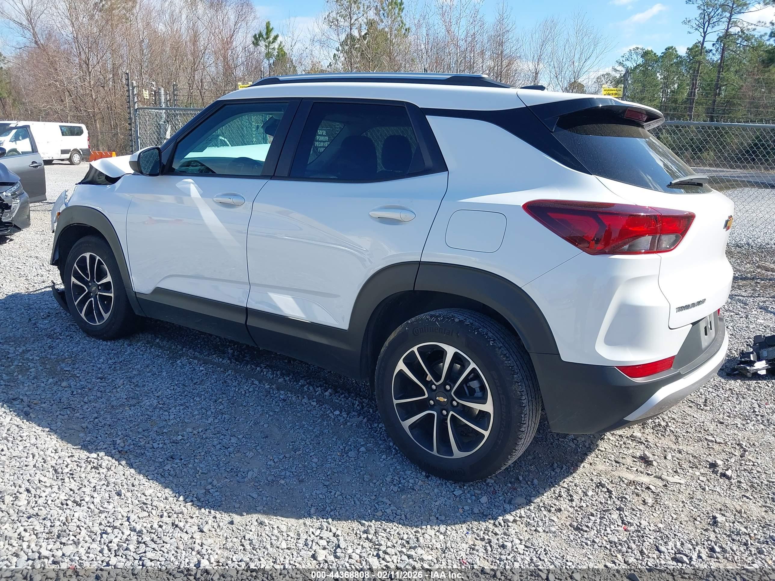 CHEVROLET TRAILBLAZER image 3