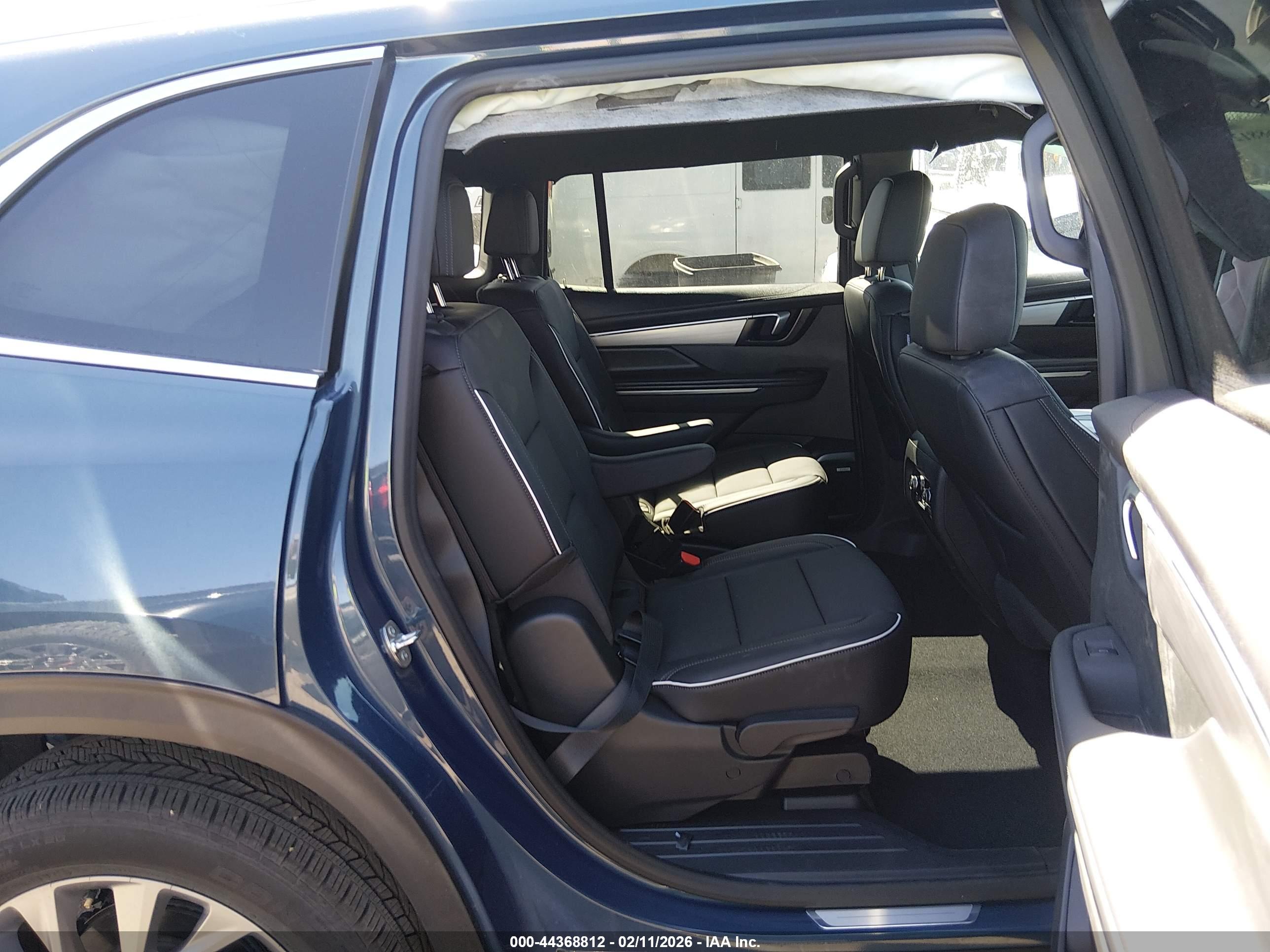 BUICK ENCLAVE image 8