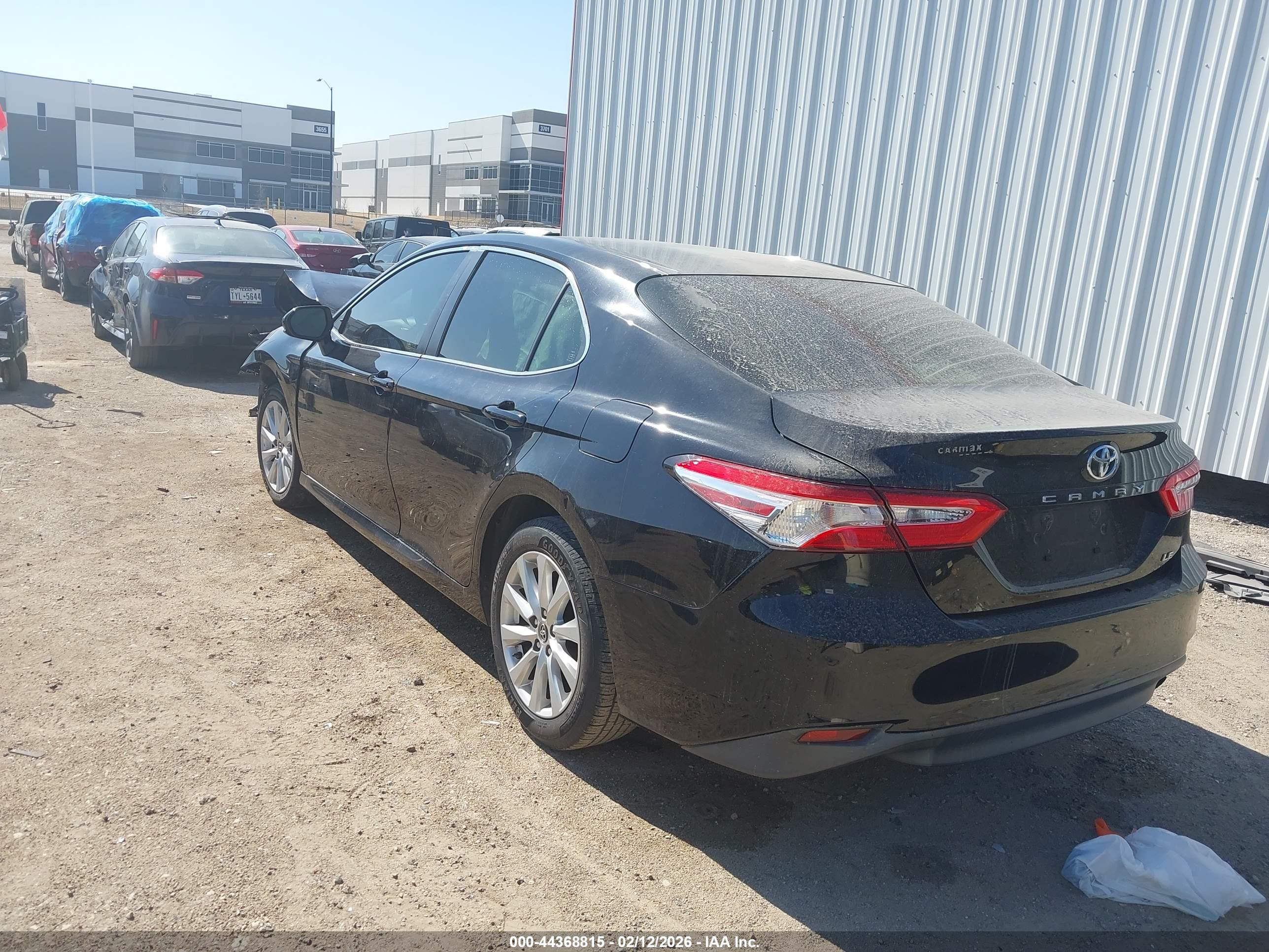 TOYOTA CAMRY image 3