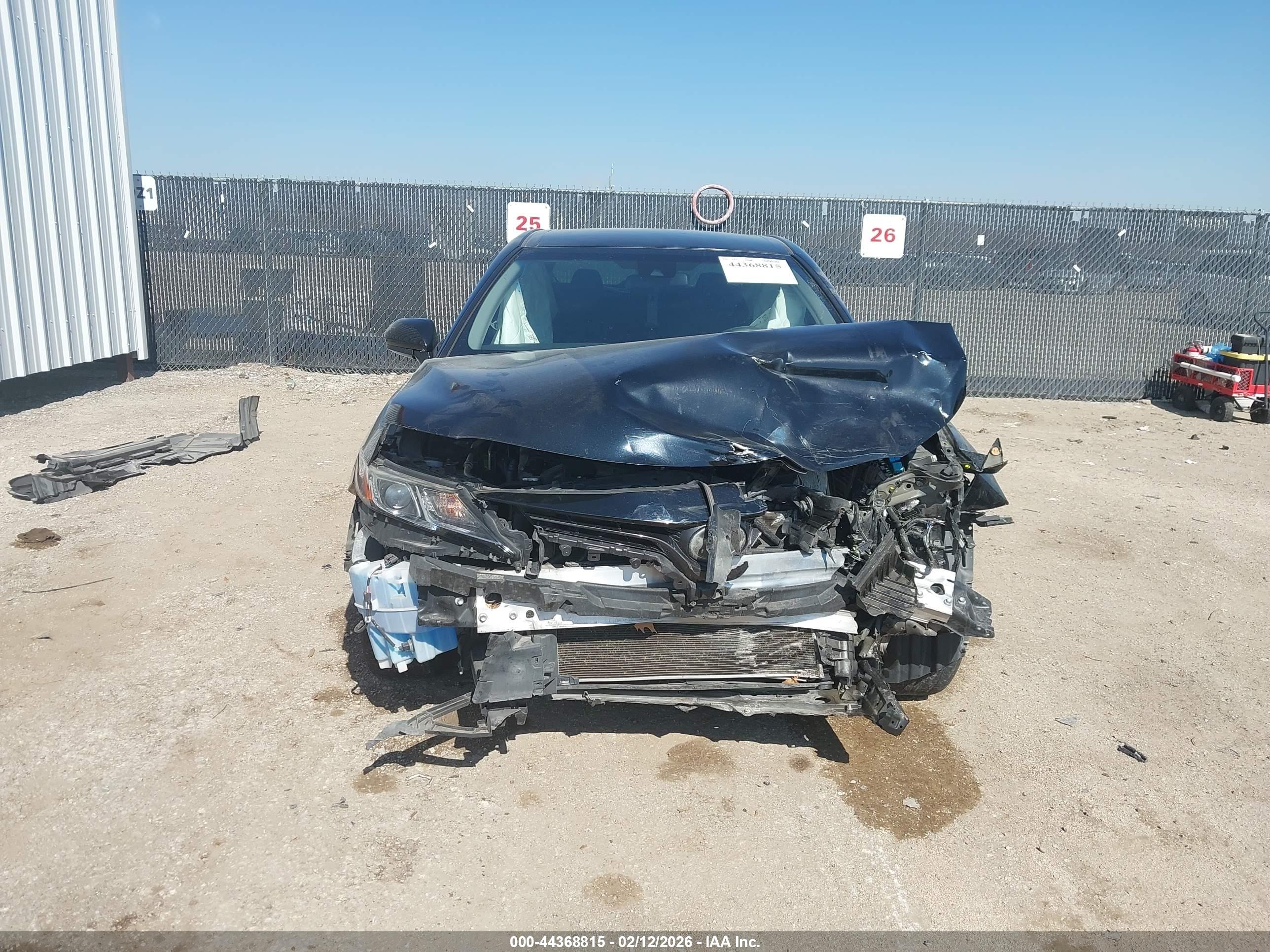 TOYOTA CAMRY image 6