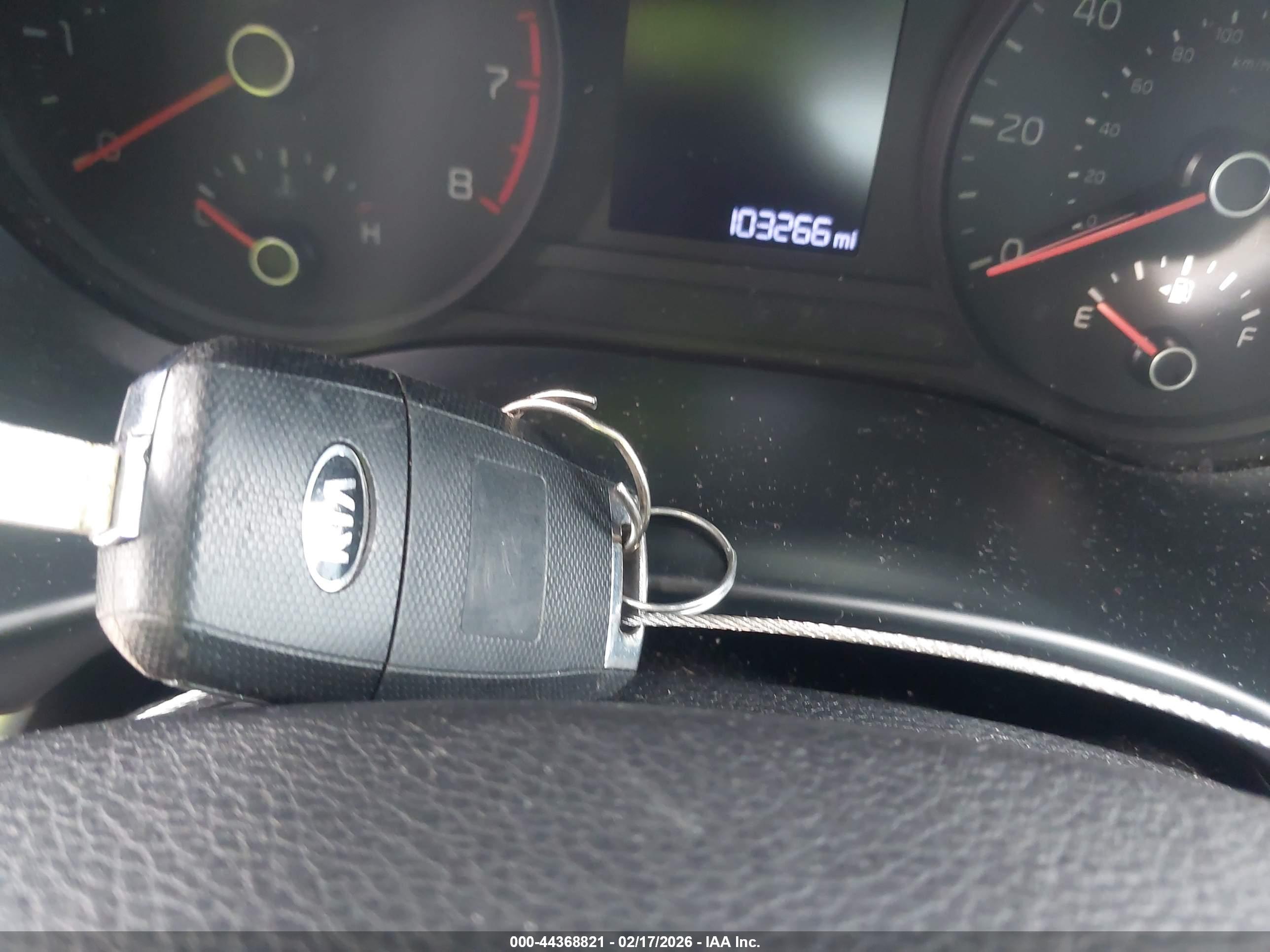 KIA RIO image 11