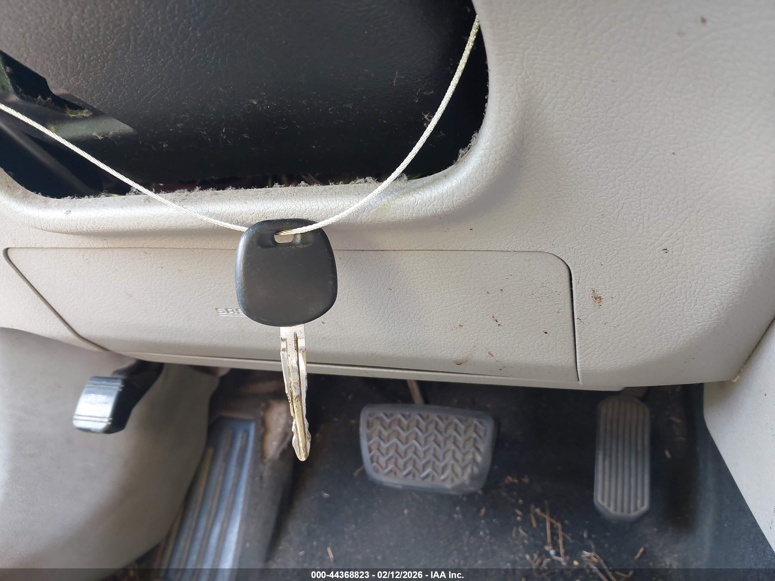 TOYOTA CAMRY image 11