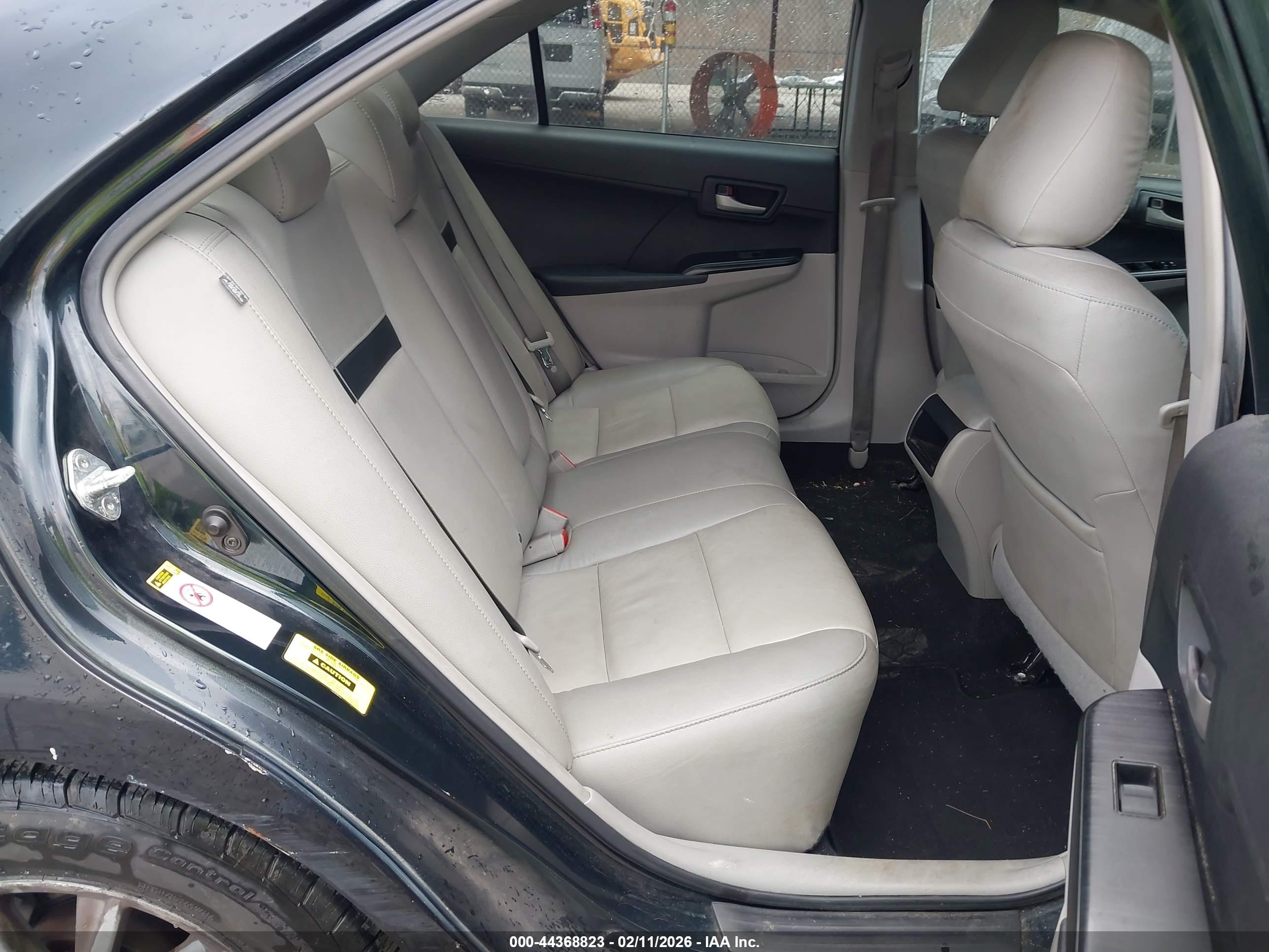 TOYOTA CAMRY image 8