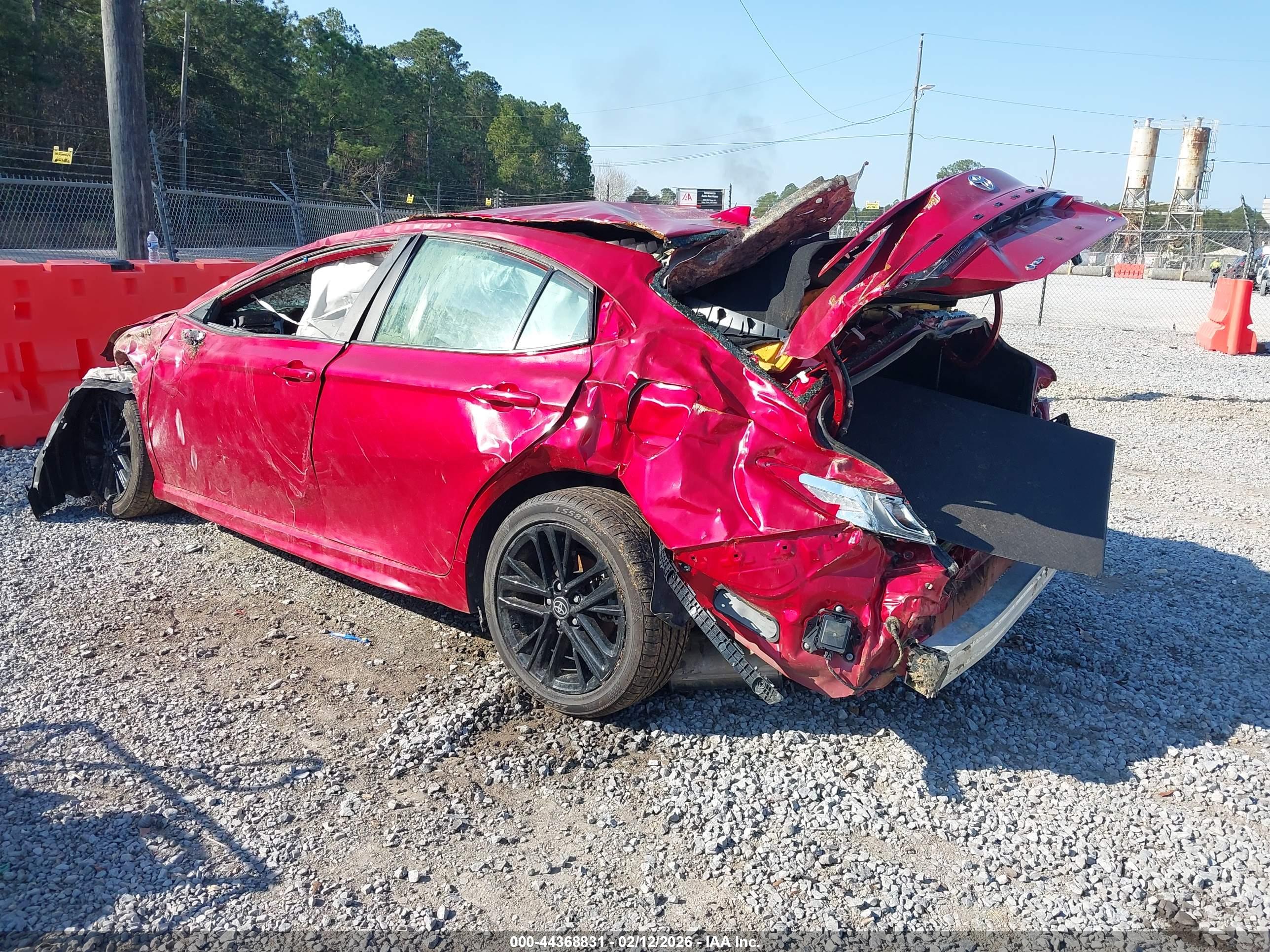 TOYOTA CAMRY image 3