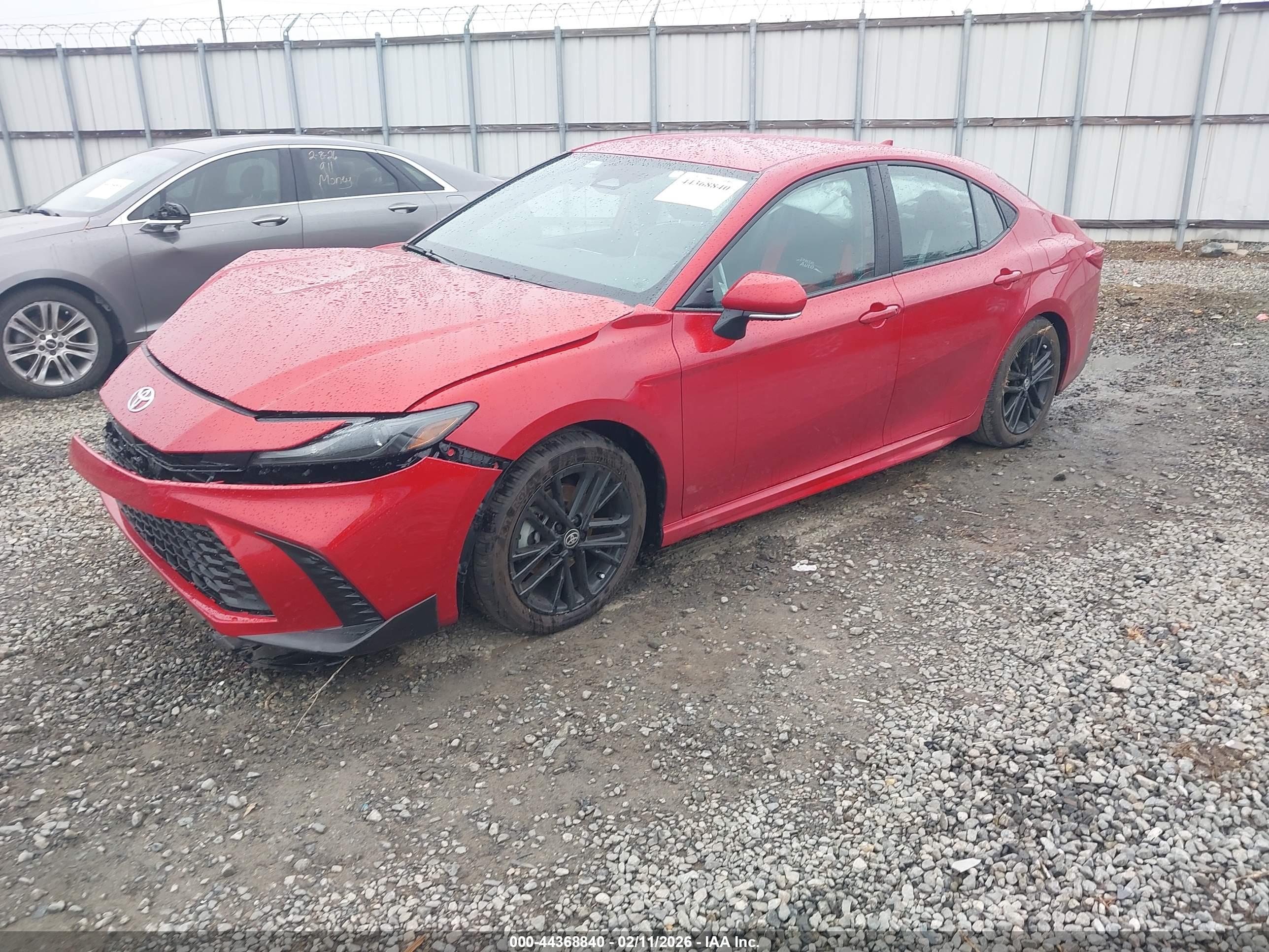 TOYOTA CAMRY image 2