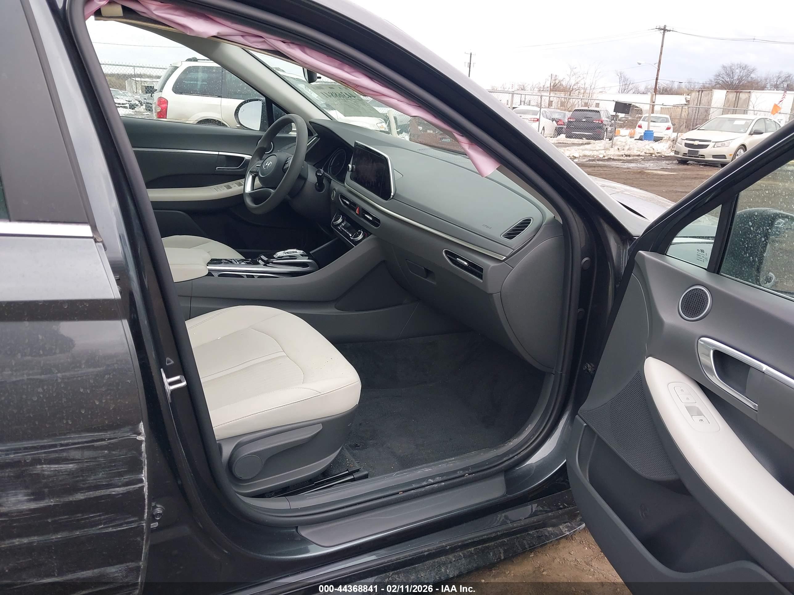 HYUNDAI SONATA image 5