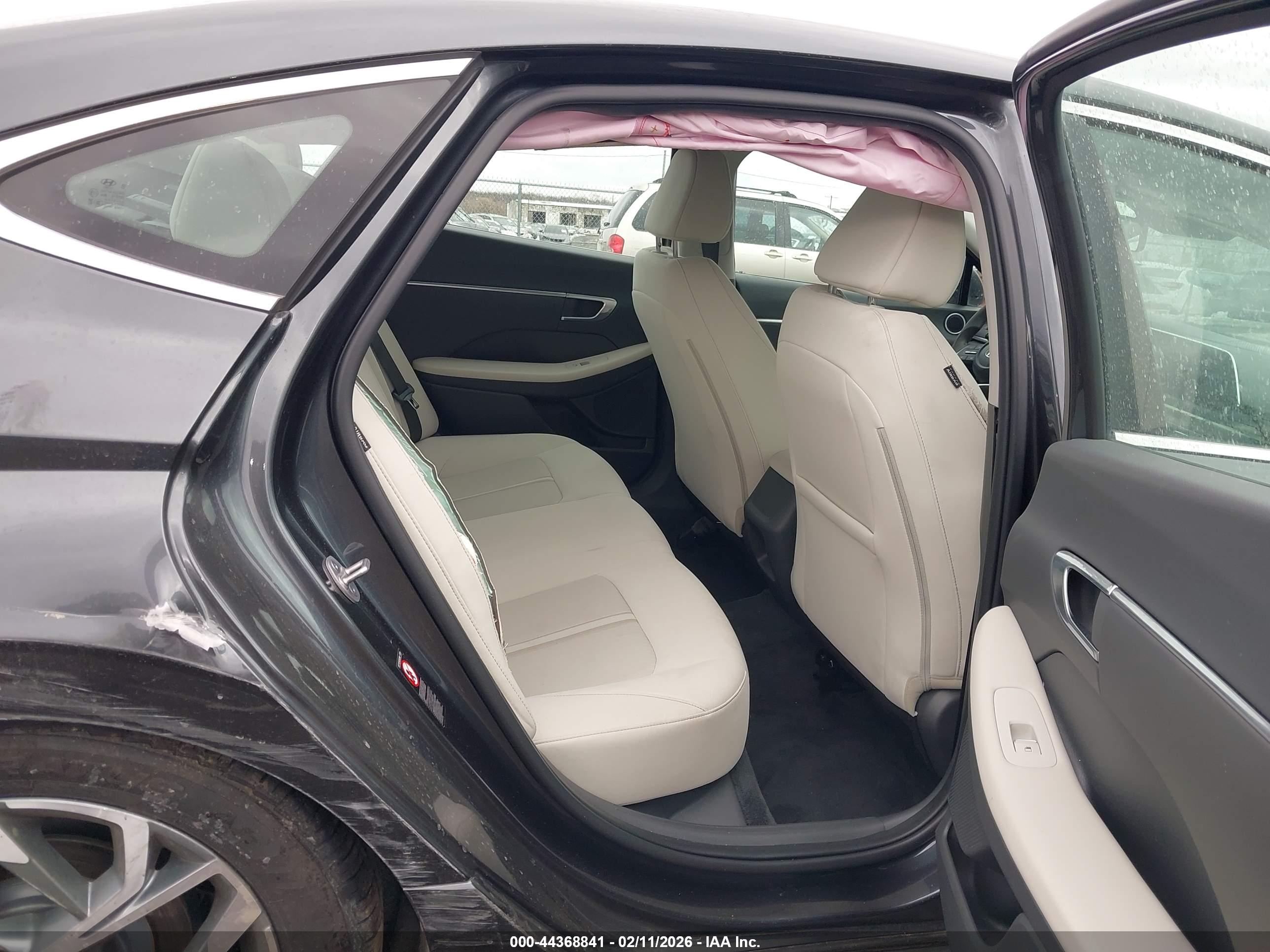 HYUNDAI SONATA image 8