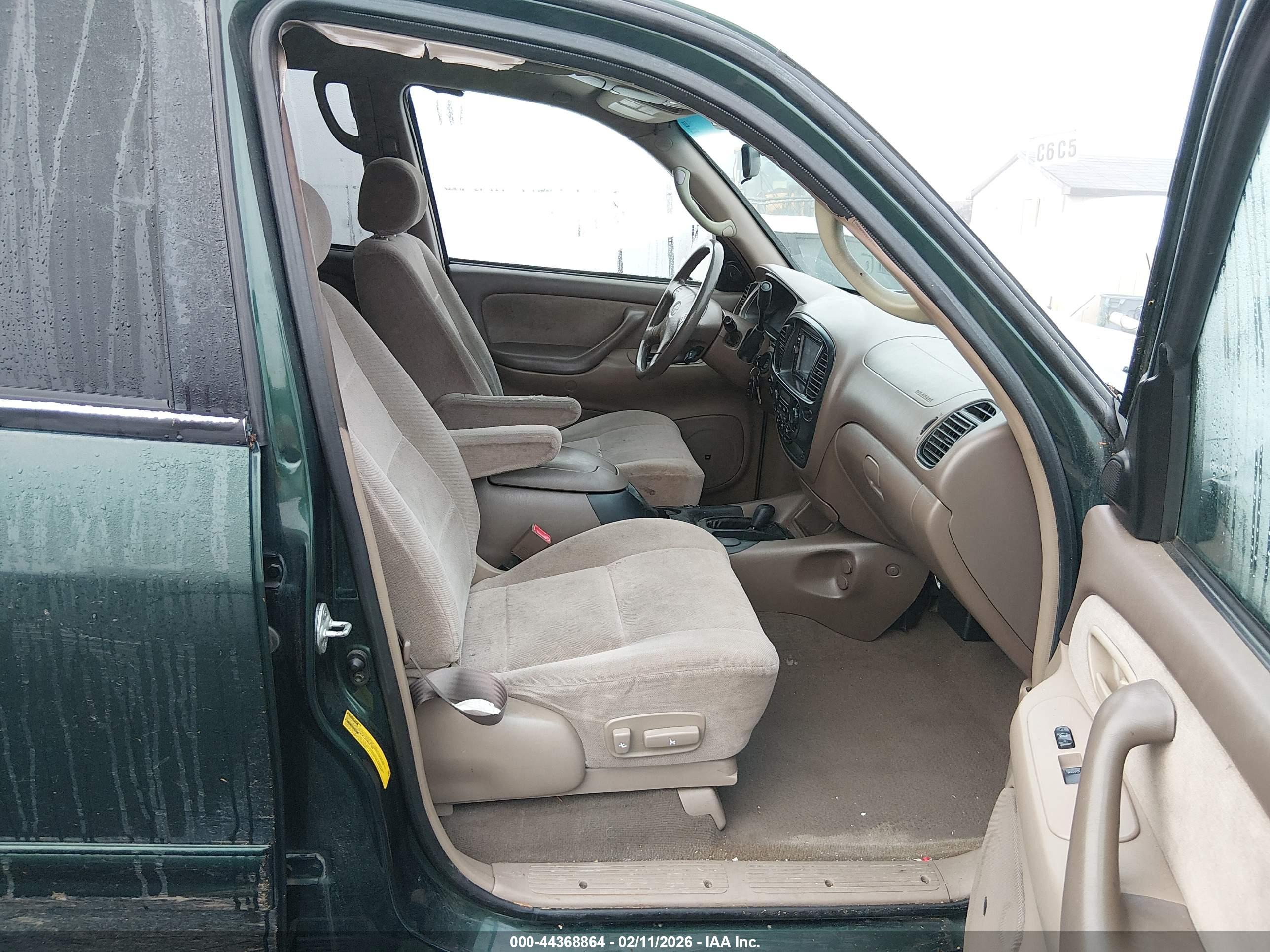TOYOTA SEQUOIA image 5