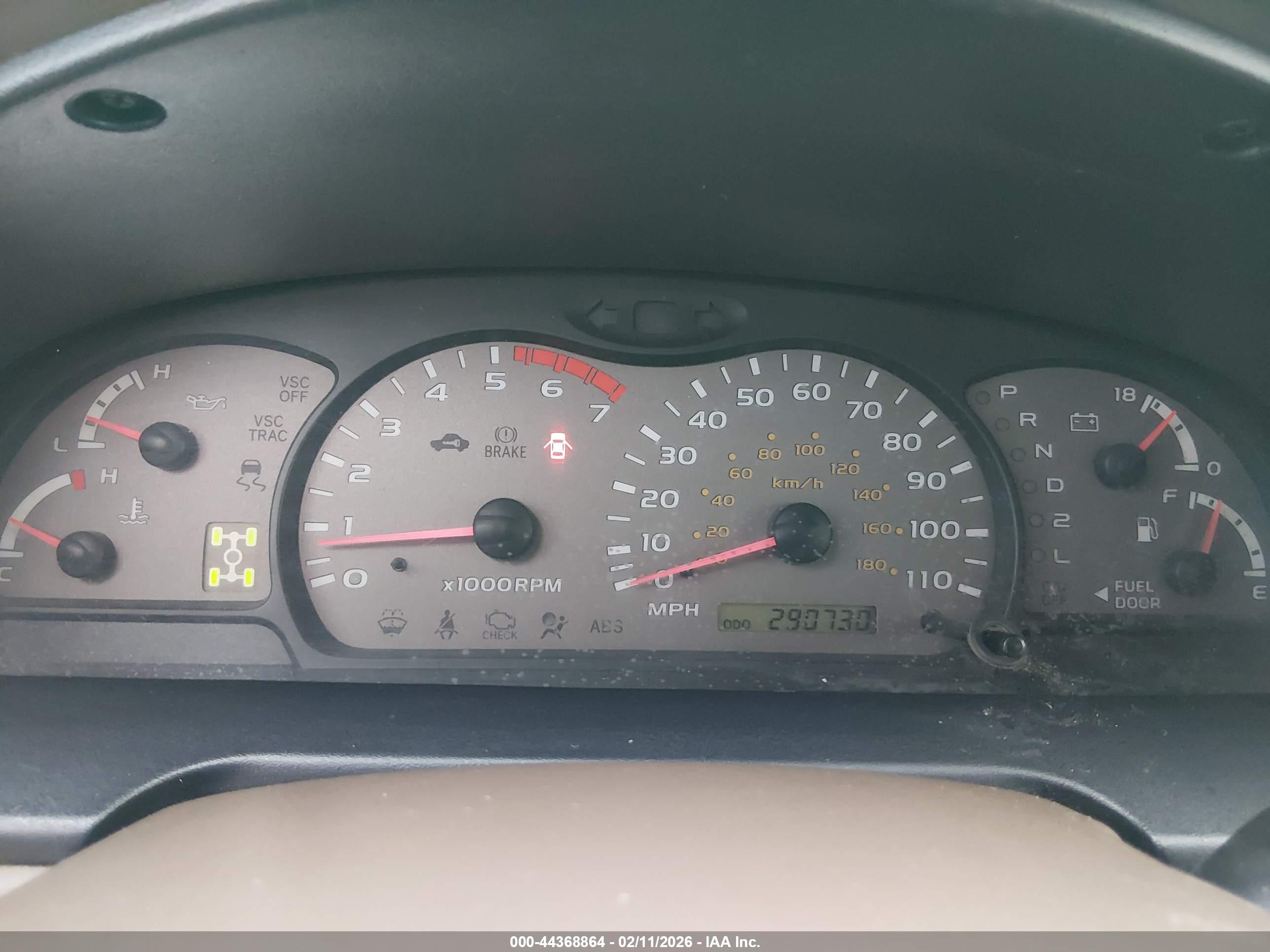 TOYOTA SEQUOIA image 7