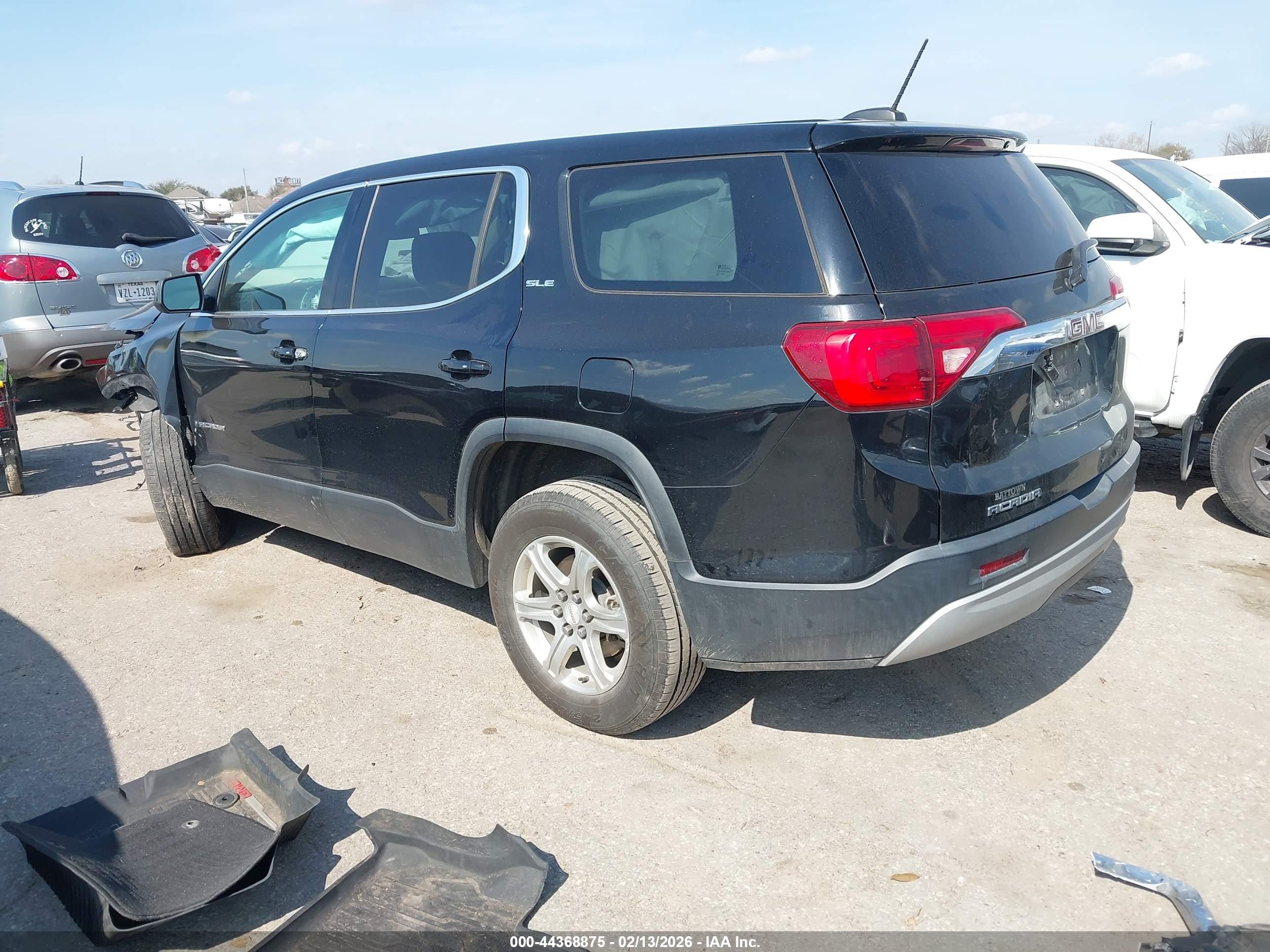 GMC ACADIA image 3