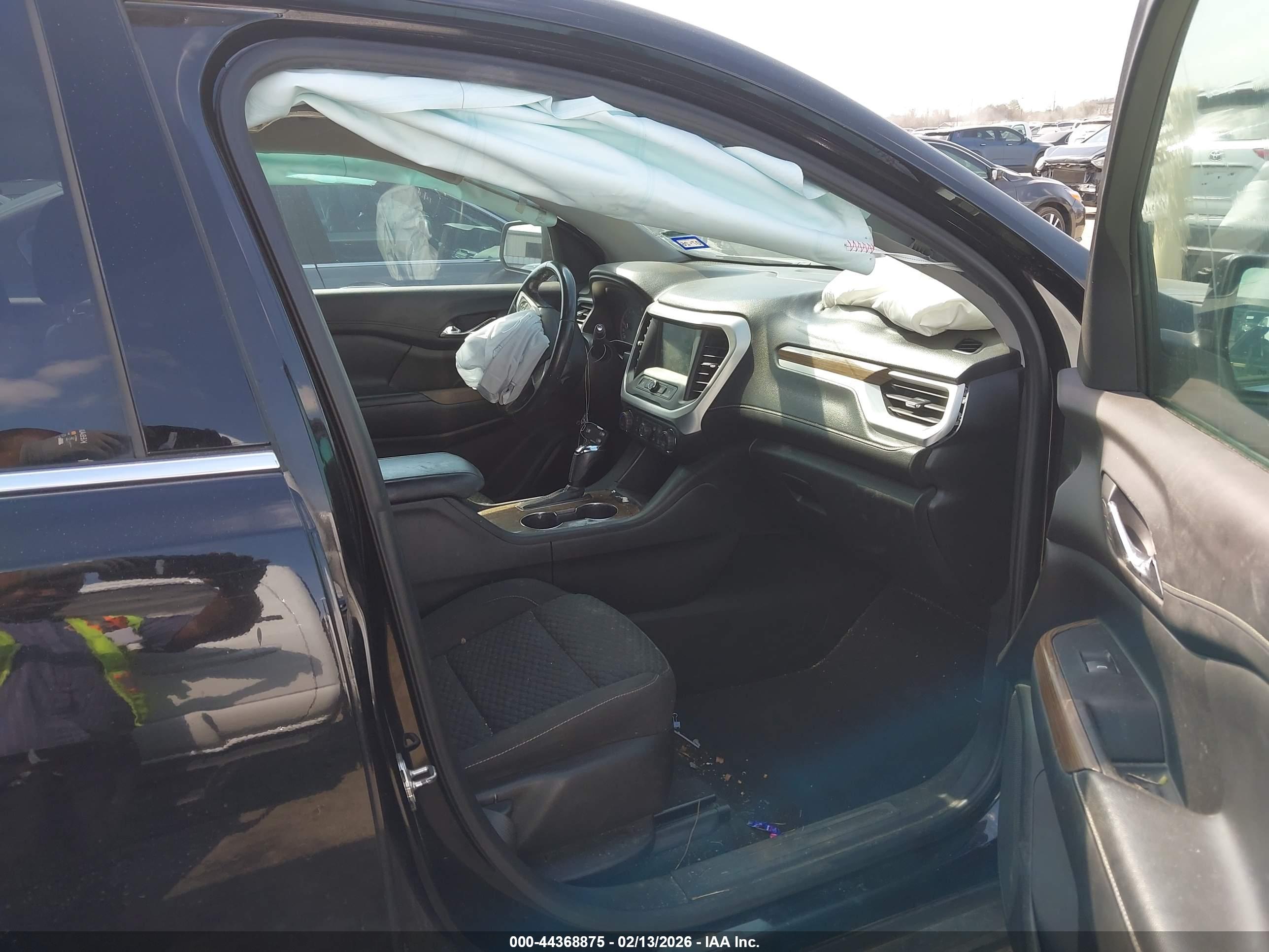 GMC ACADIA image 5