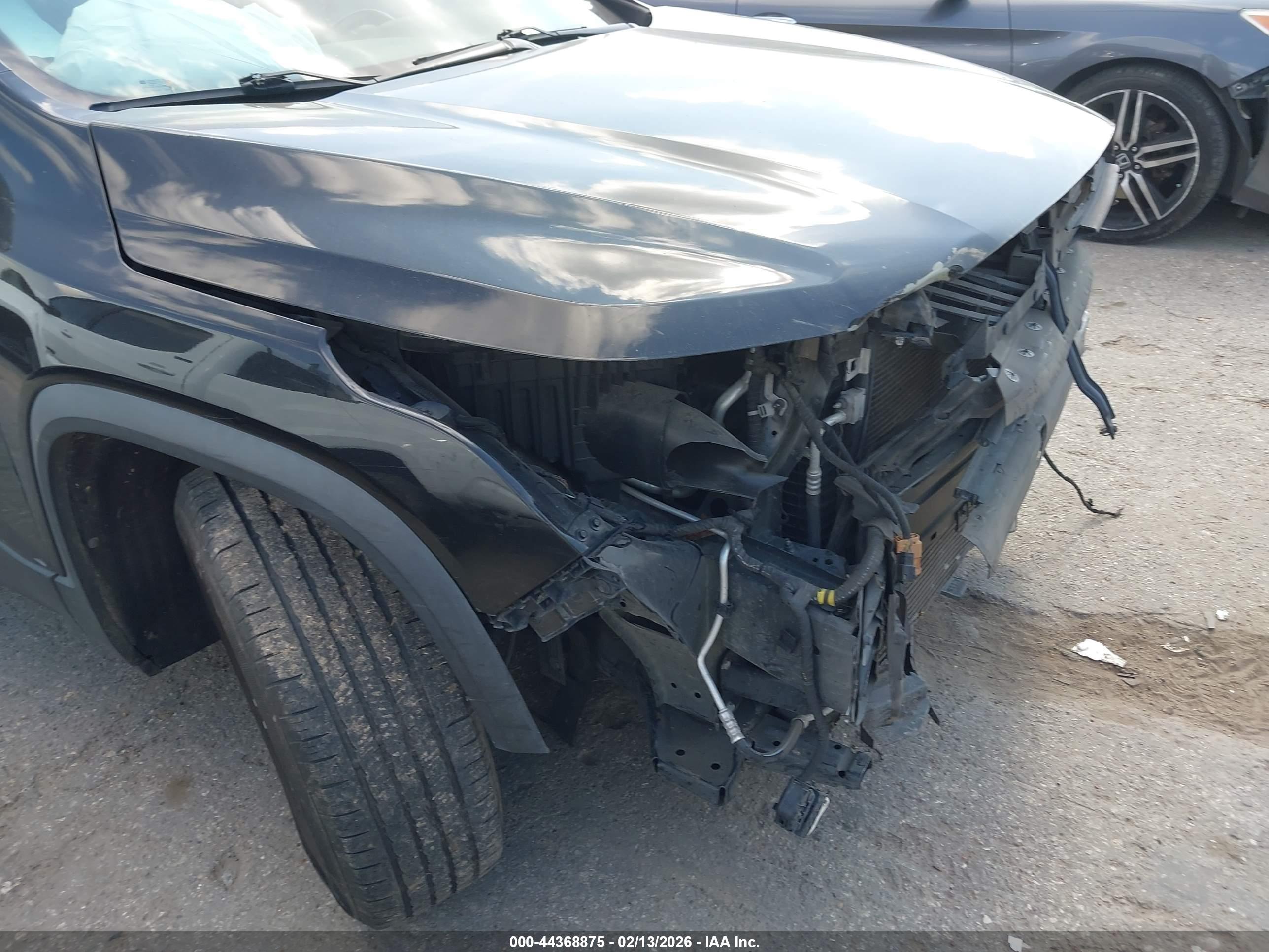 GMC ACADIA image 6