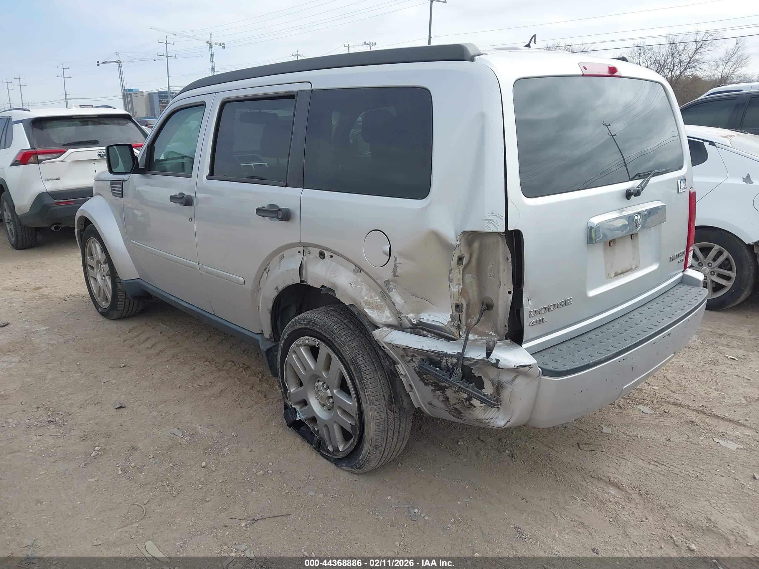 DODGE NITRO image 3