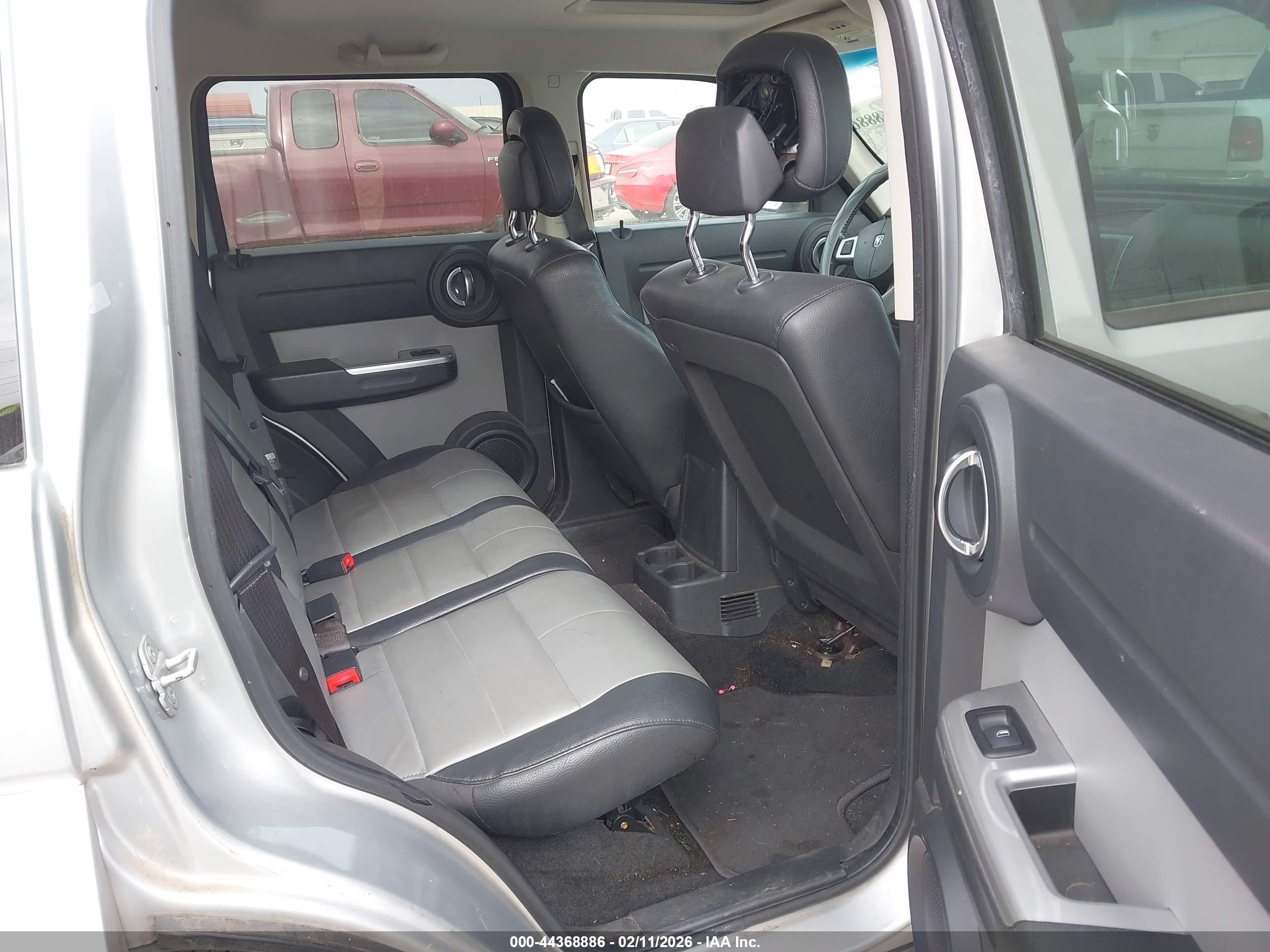 DODGE NITRO image 8