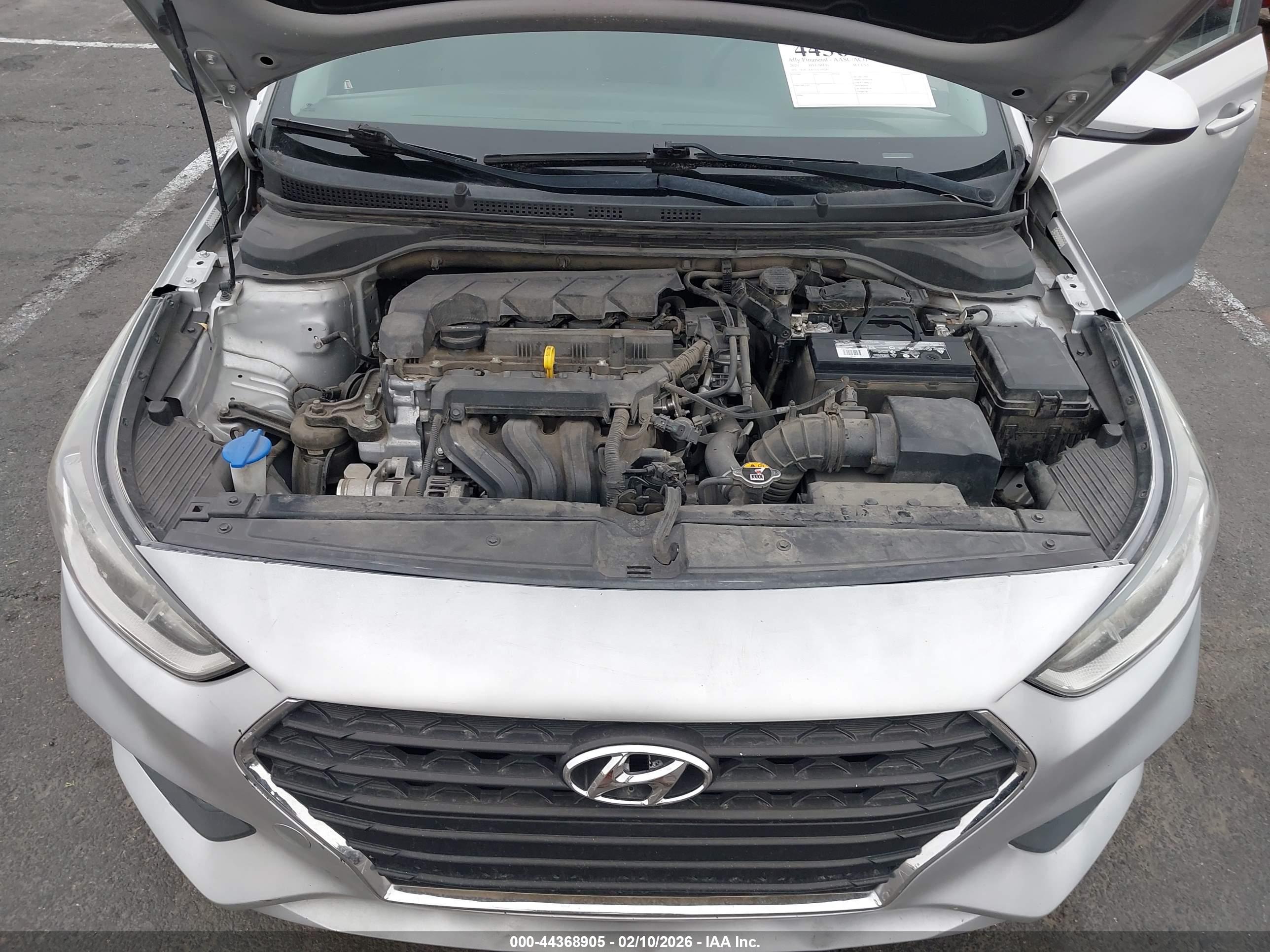 HYUNDAI ACCENT image 10