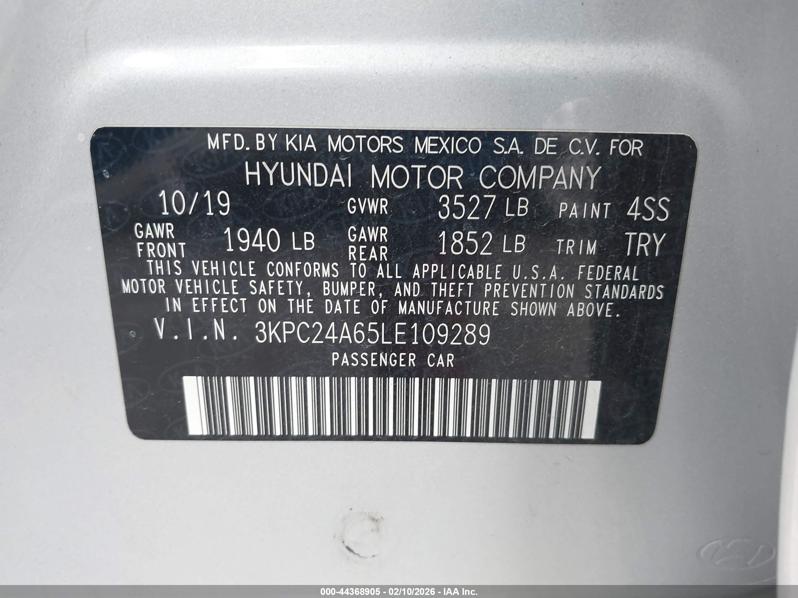 HYUNDAI ACCENT image 9