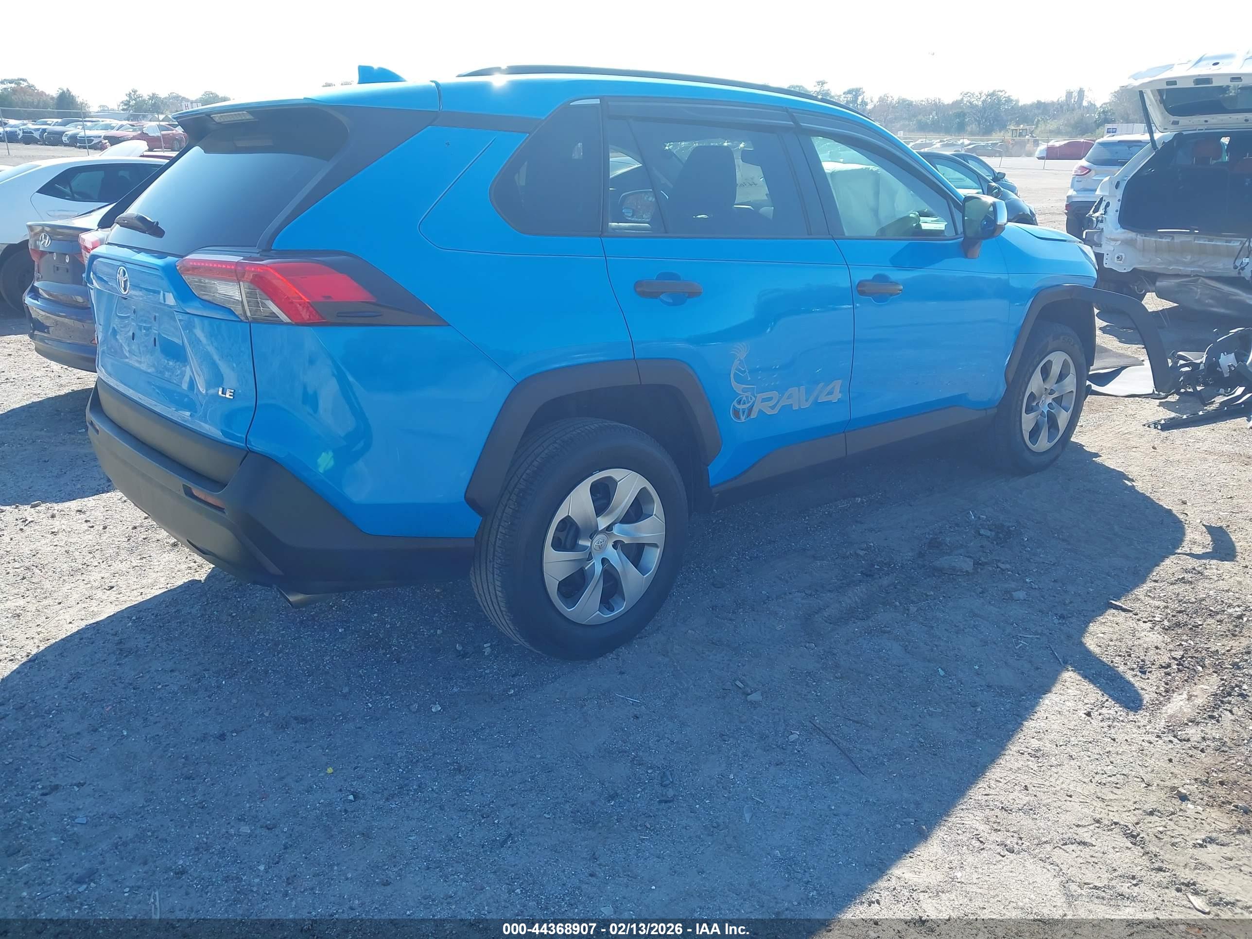 TOYOTA RAV4 image 4