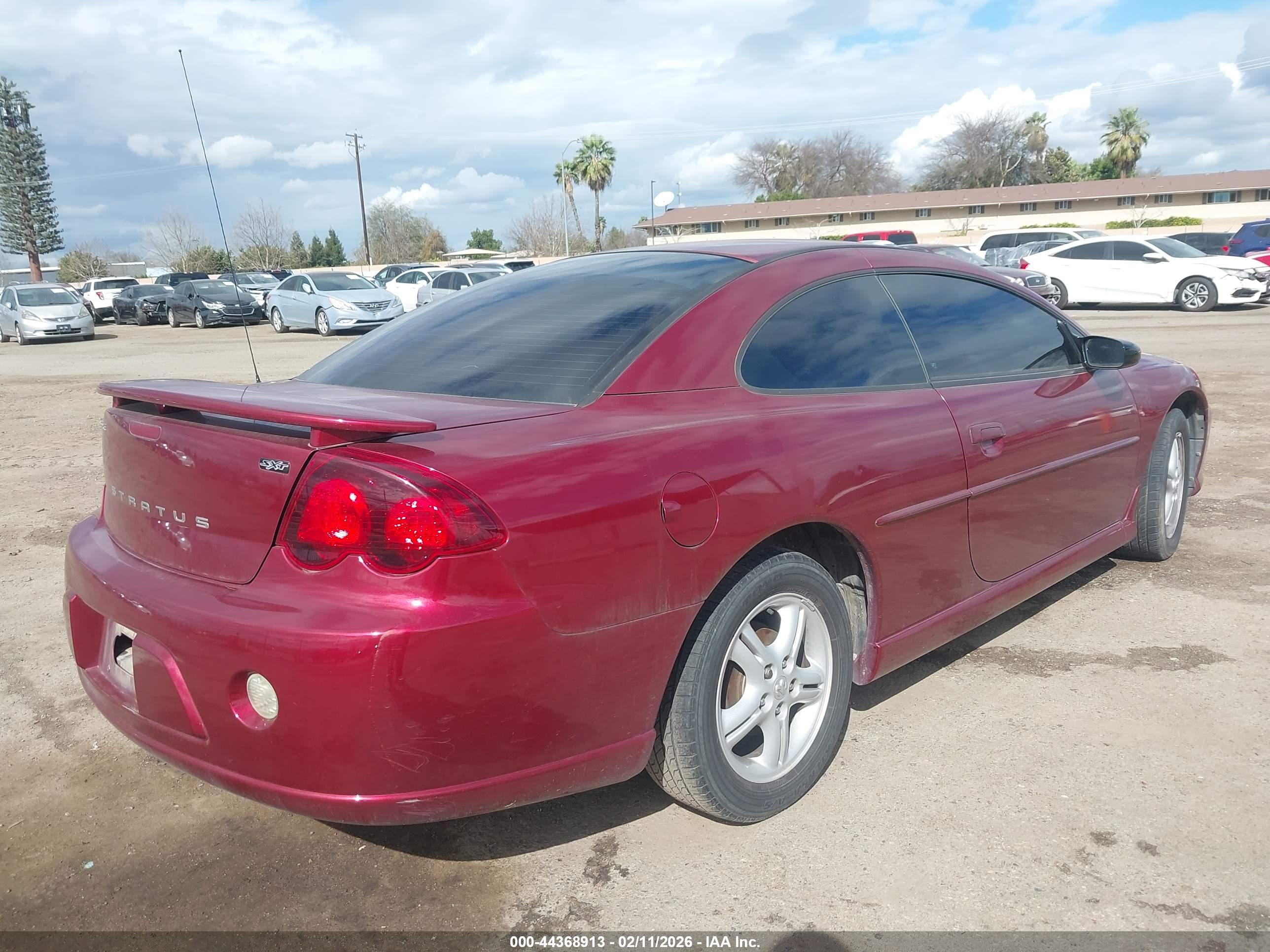 DODGE STRATUS image 4
