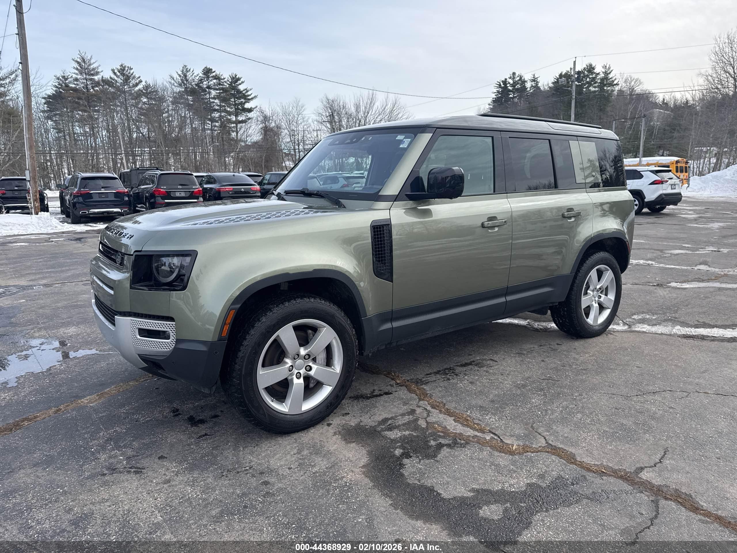 LAND ROVER image 2