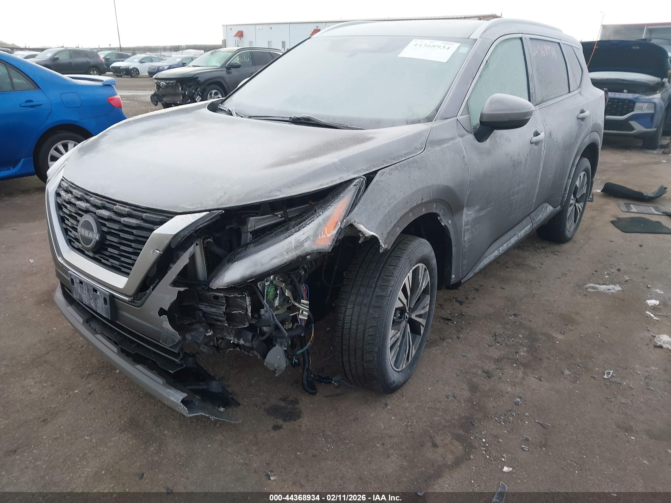 NISSAN ROGUE image 6